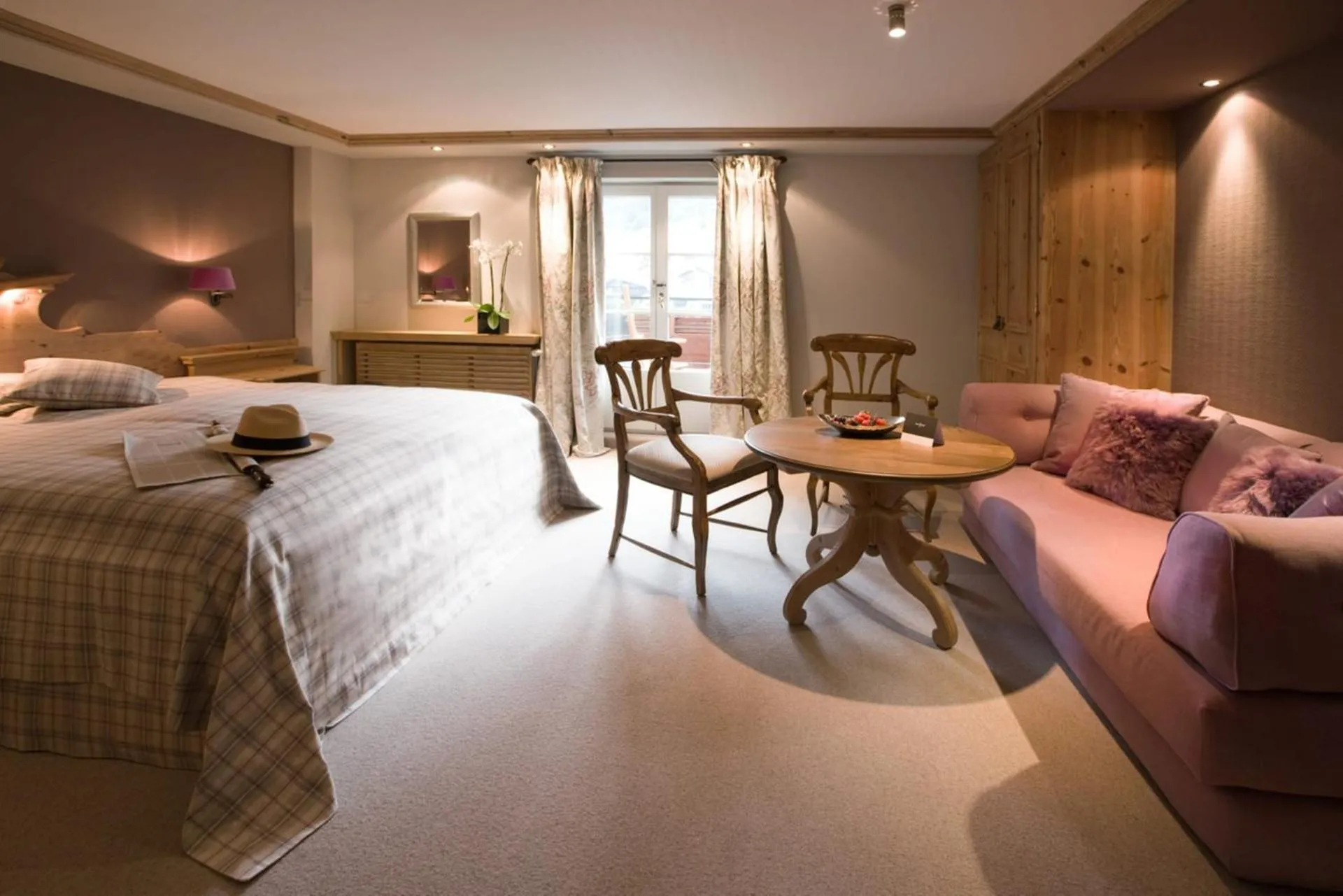 Photo of the whole room, Bed in Hotel Berghof