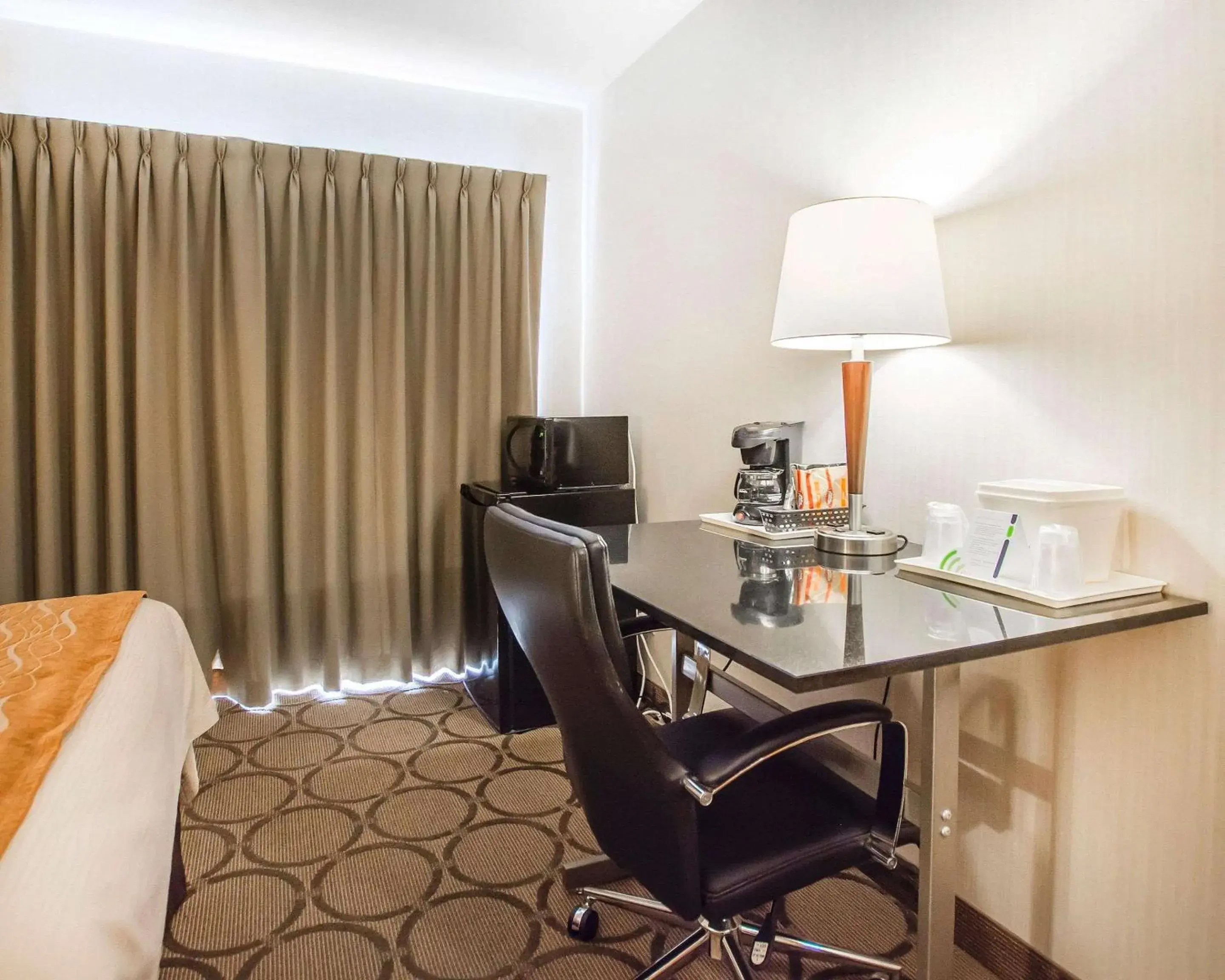 Double Room with Two Double Beds in Comfort Inn Double Room with Two Double Beds in Comfort Inn