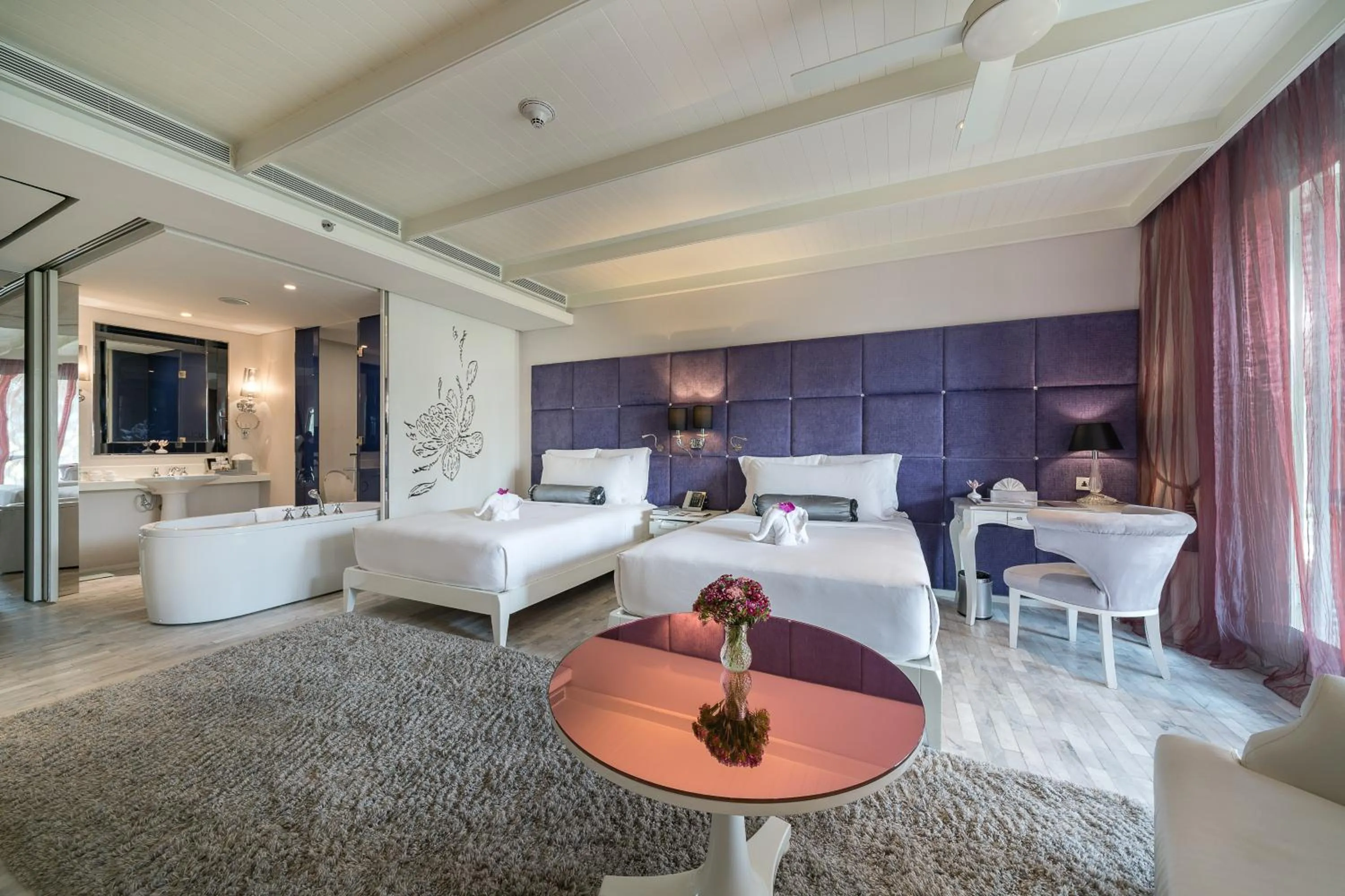 Bed in Hua Chang Heritage Hotel