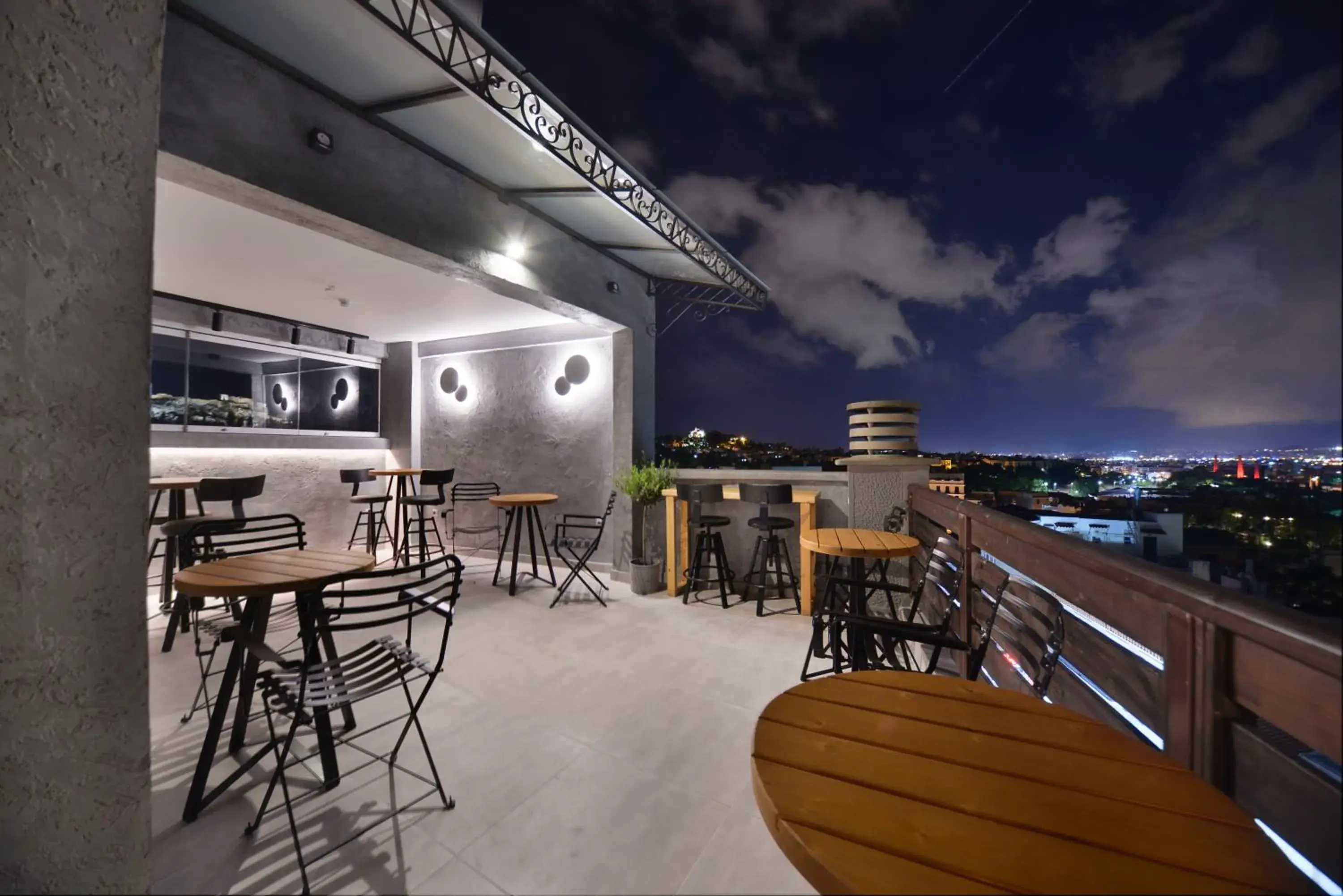 Restaurant/places to eat in A.P. Acropolis View Apartments Restaurant/places to eat in A.P. Acropolis View Apartments
