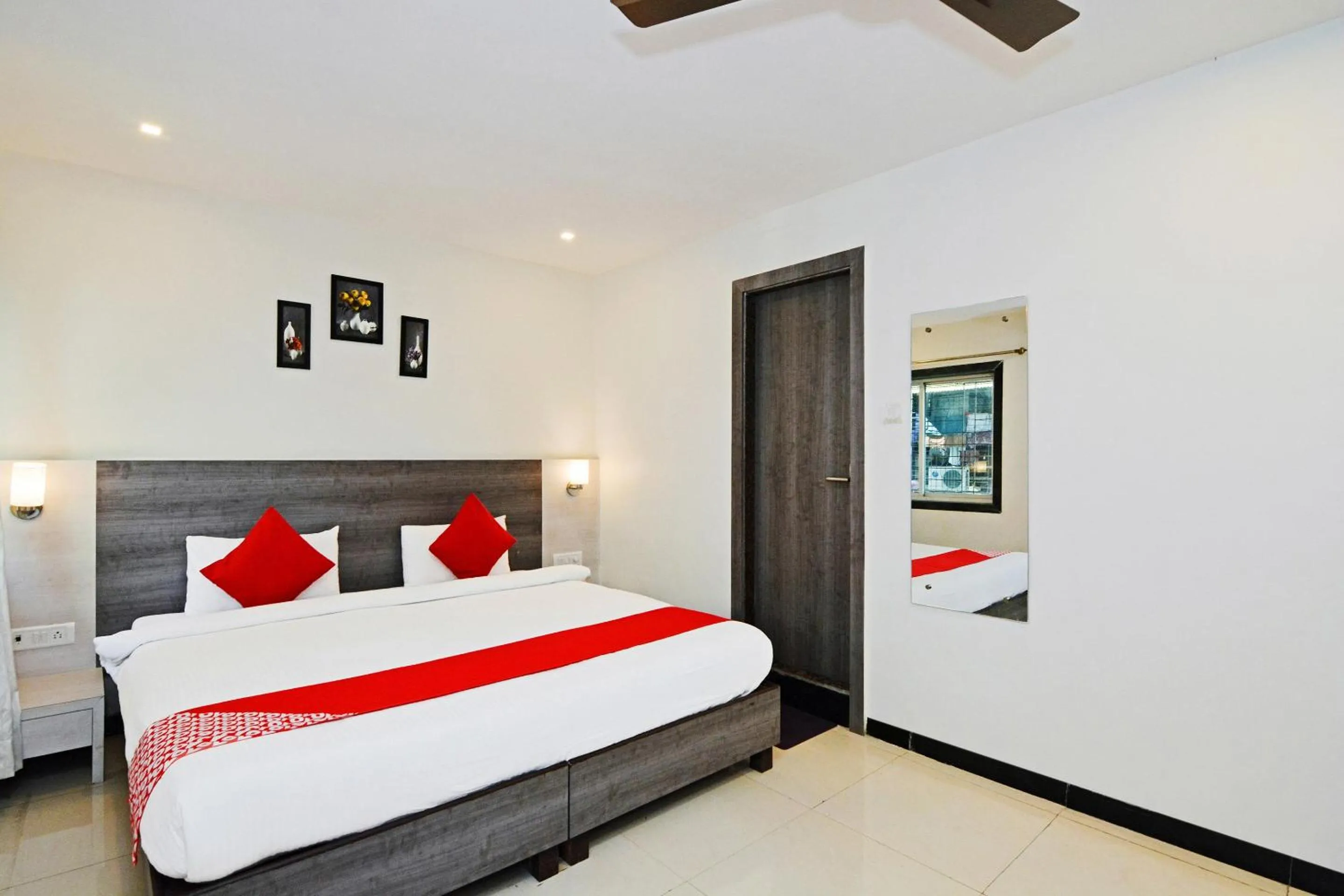 Bedroom, Bed in Hotel O Ashwarya Service Apartment