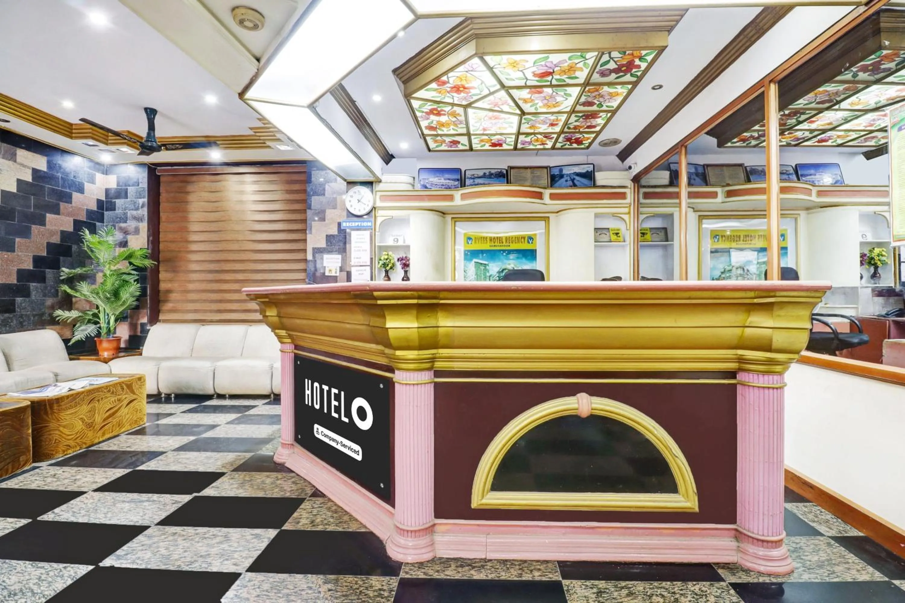 Lobby or reception in Super Hotel O East Nada