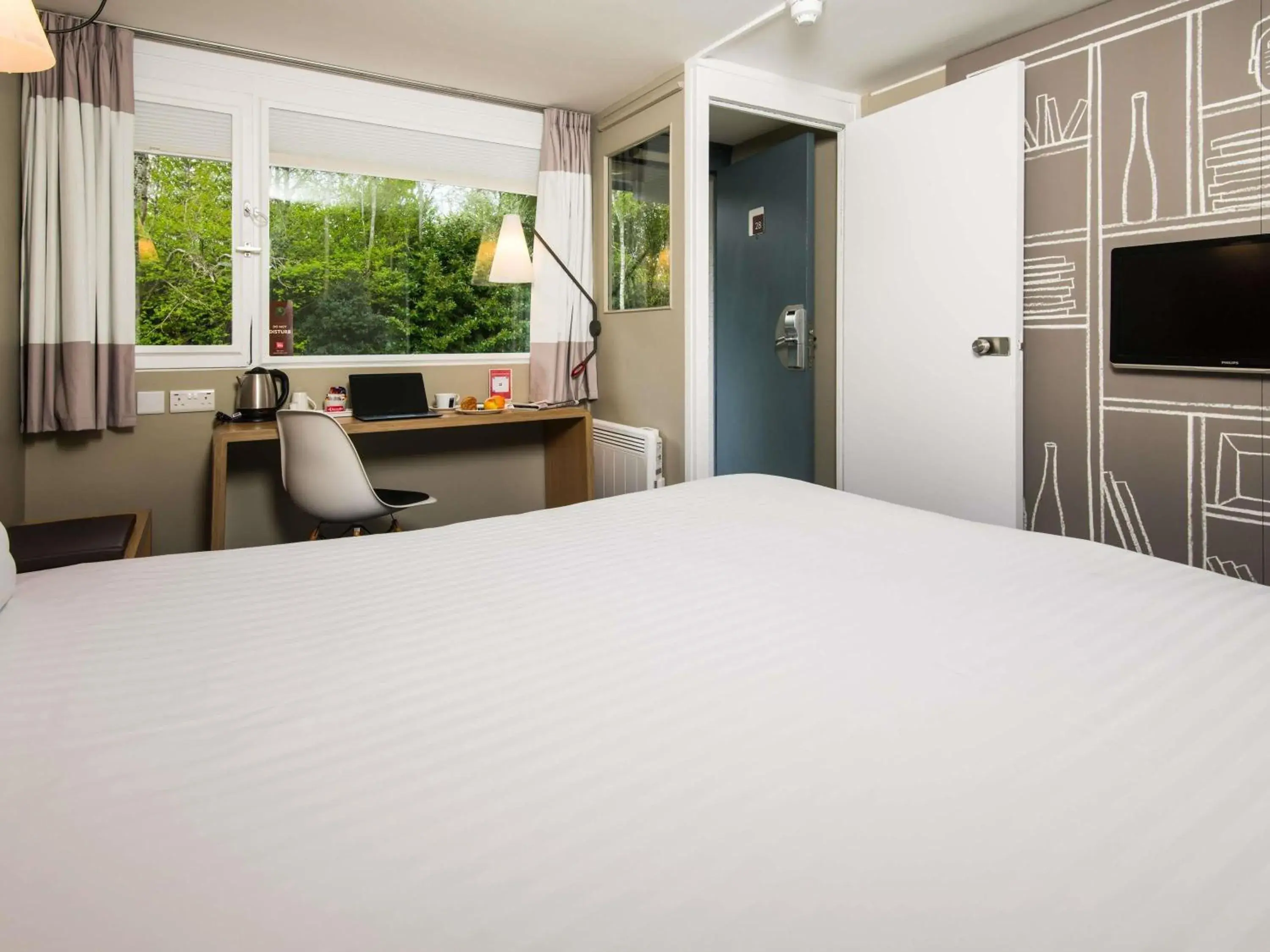 Bedroom, Bed in ibis Plymouth Bedroom, Bed in ibis Plymouth