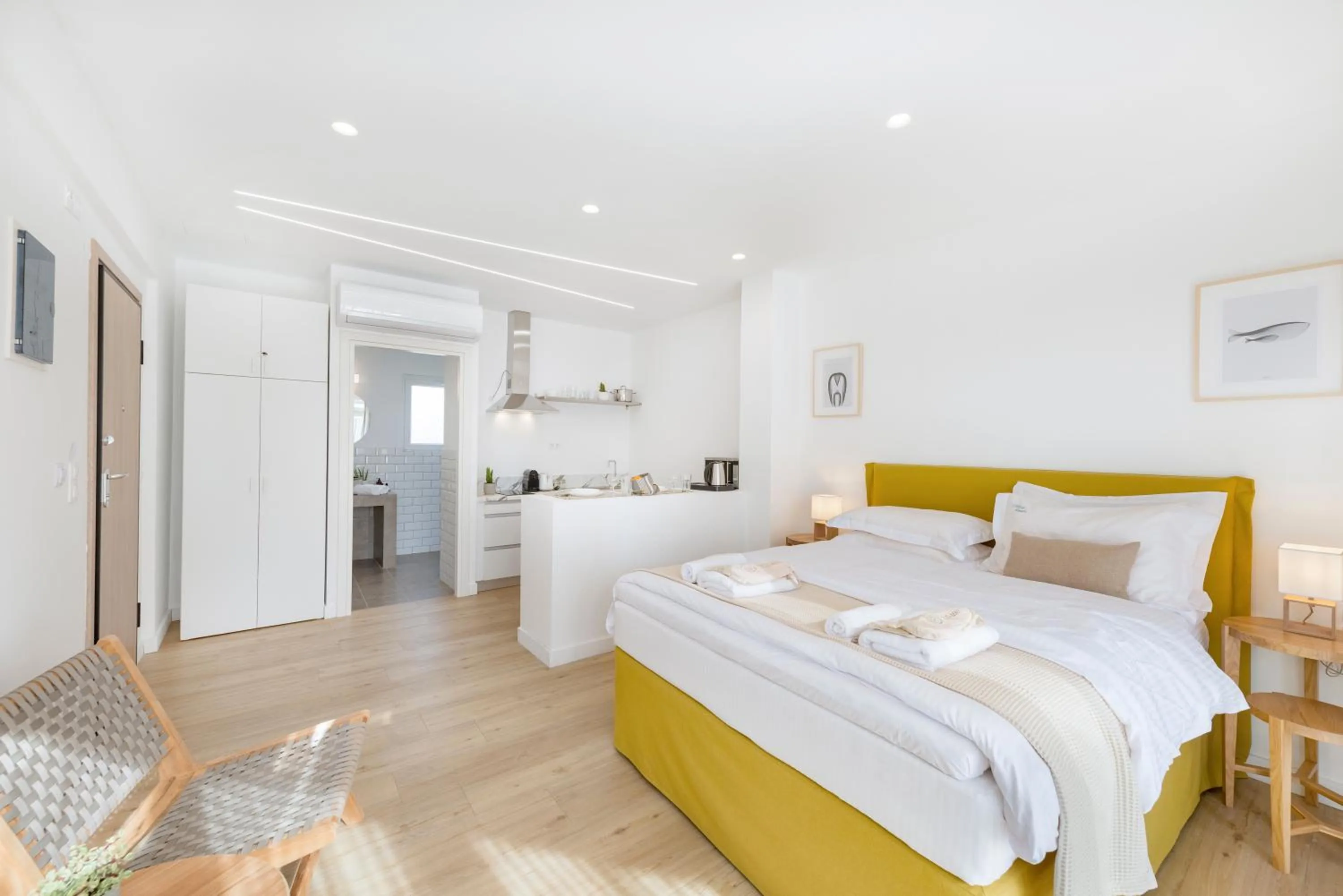 Bed in Maryflower Premium Apartments Piraeus