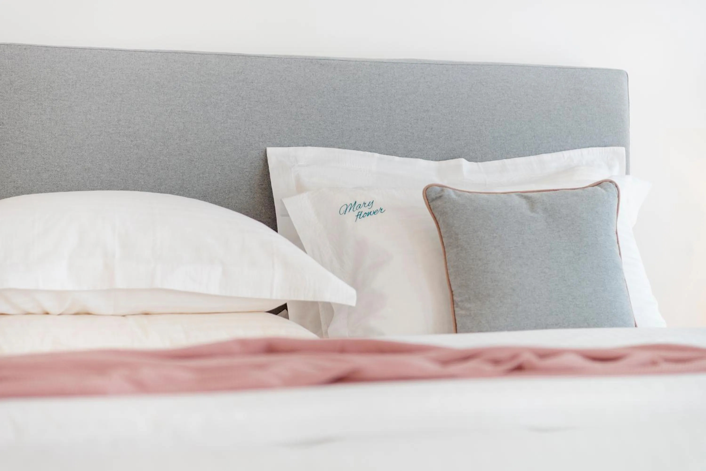 Bed in Maryflower Premium Apartments Piraeus