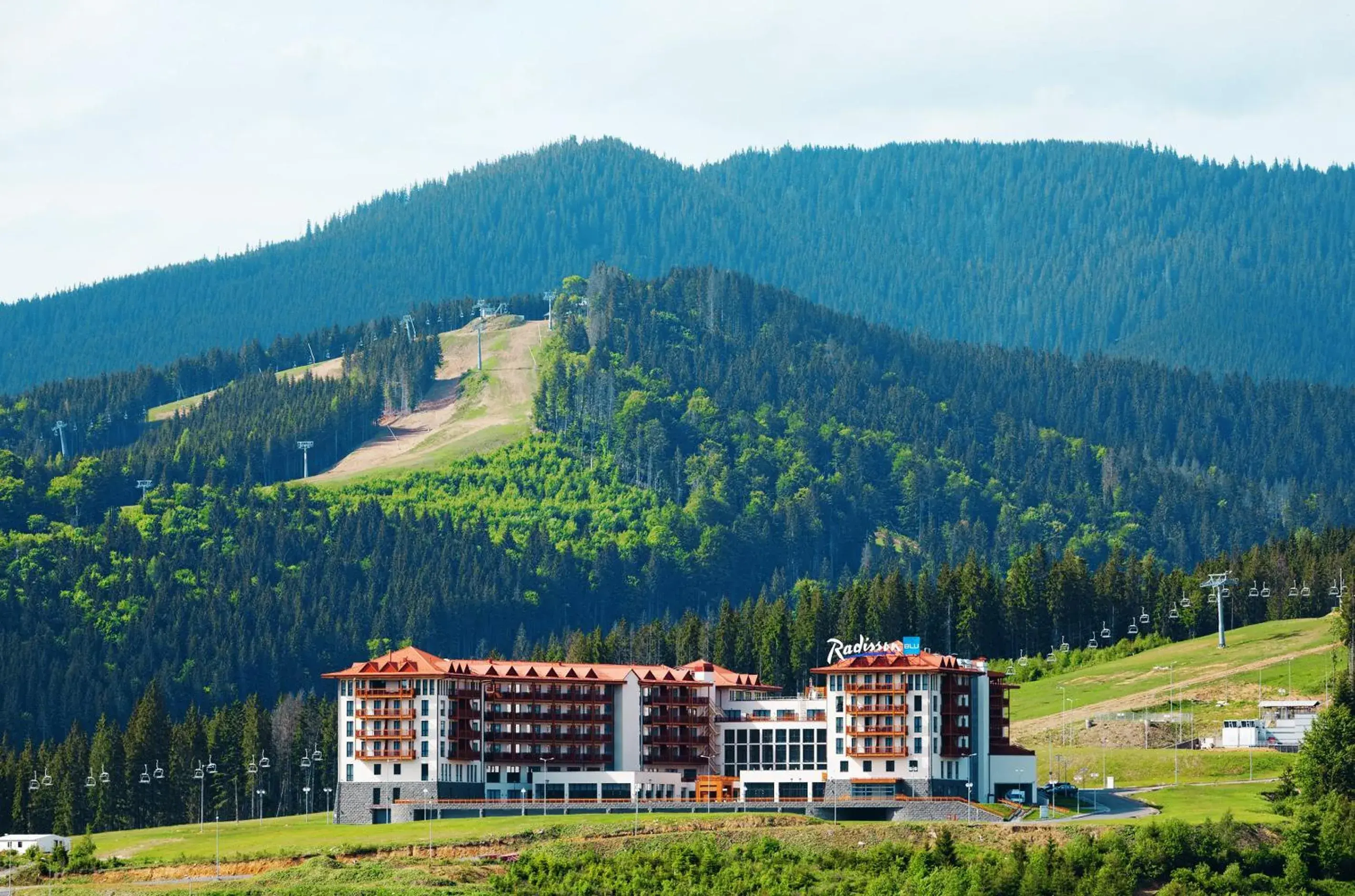 Property building in Radisson Blu Resort Bukovel Property building in Radisson Blu Resort Bukovel