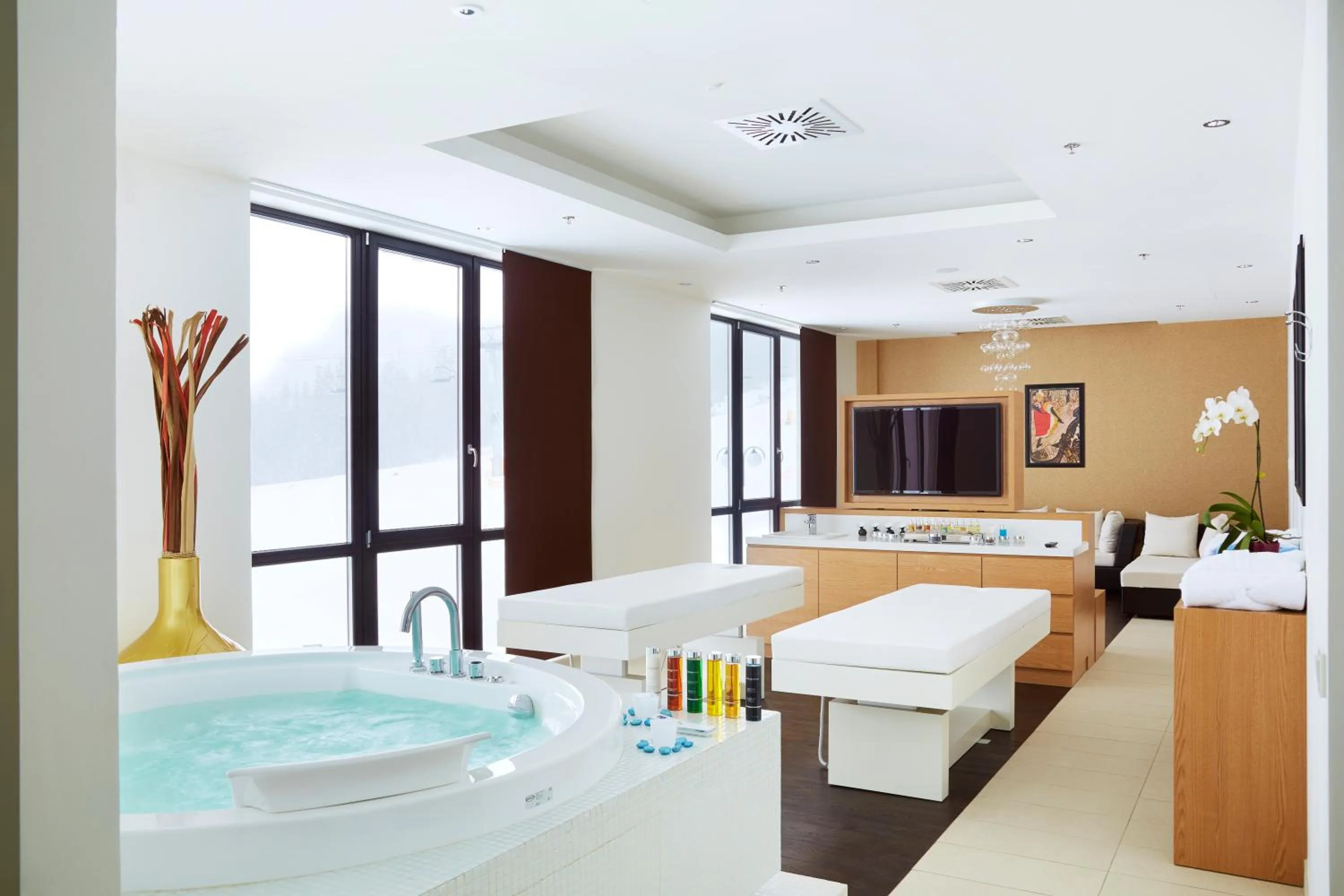 Massage, Bed in Radisson Blu Resort Bukovel