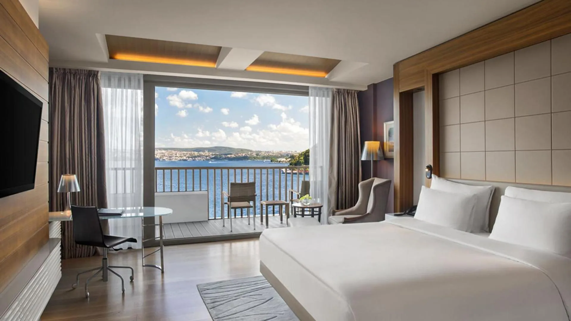 Bed in The Grand Tarabya Managed by Accor