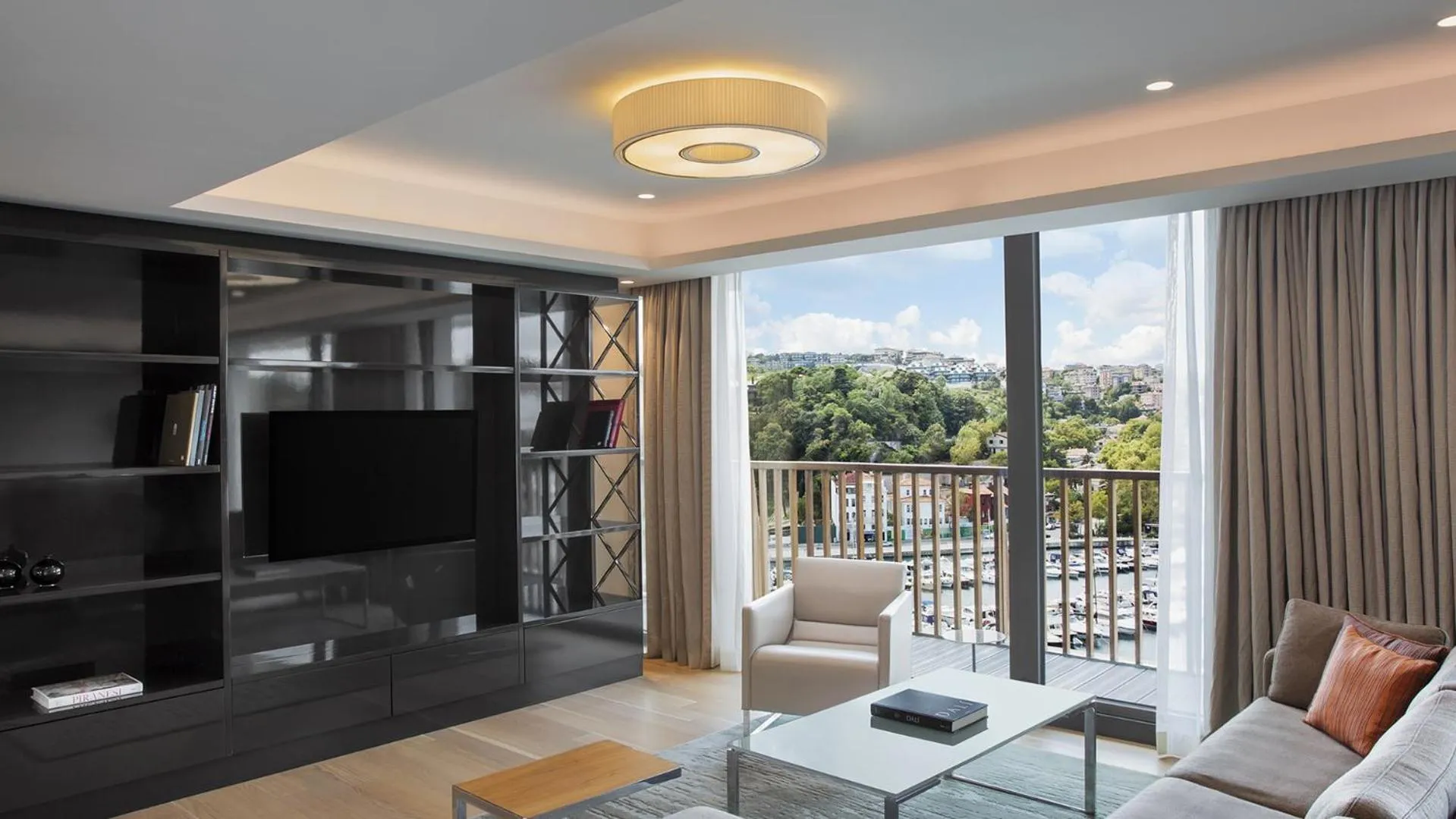 Living room in The Grand Tarabya Managed by Accor