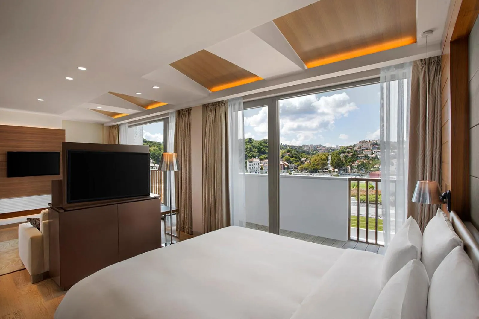 Balcony/Terrace, Bed in The Grand Tarabya Managed by Accor