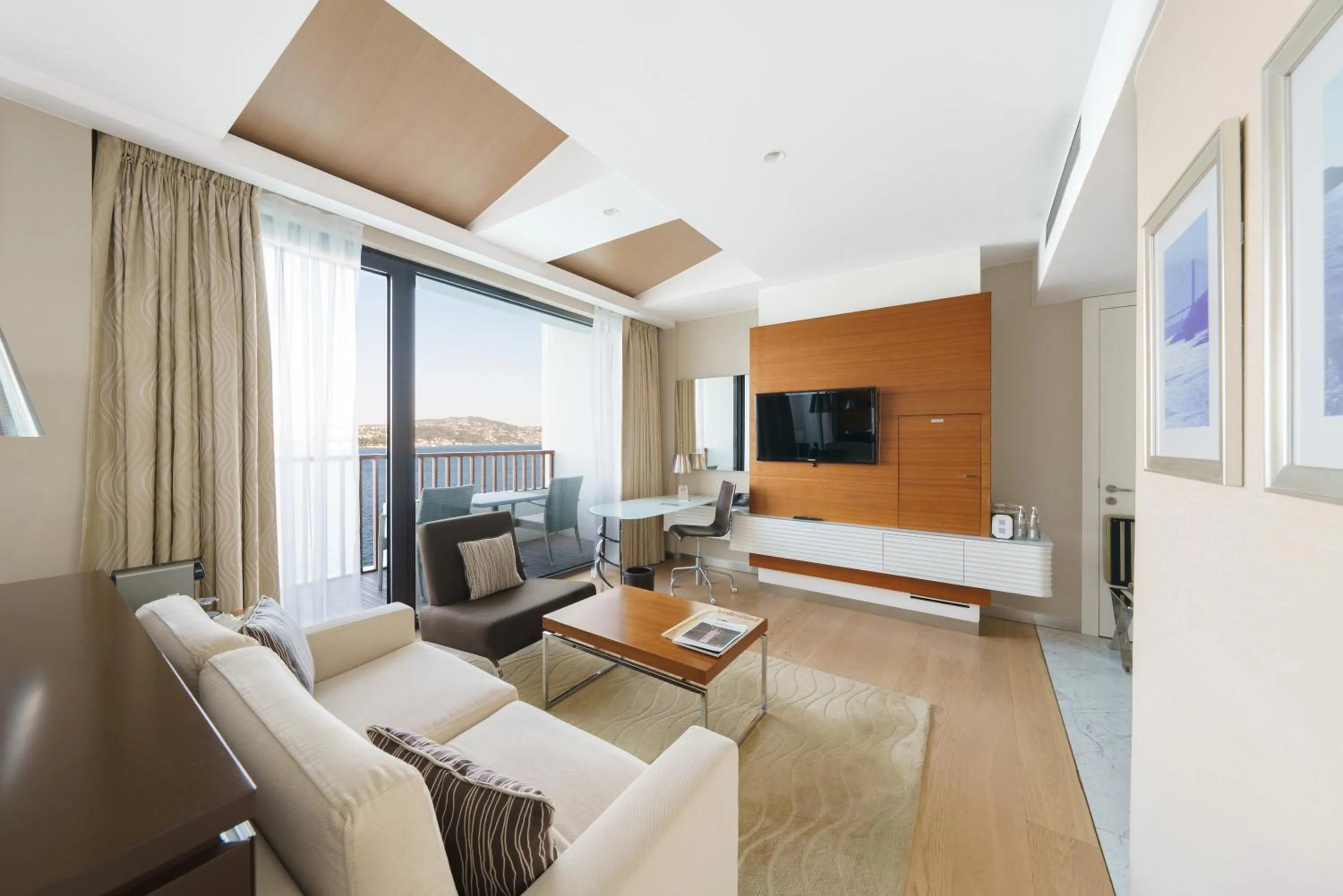 Living room in The Grand Tarabya Managed by Accor