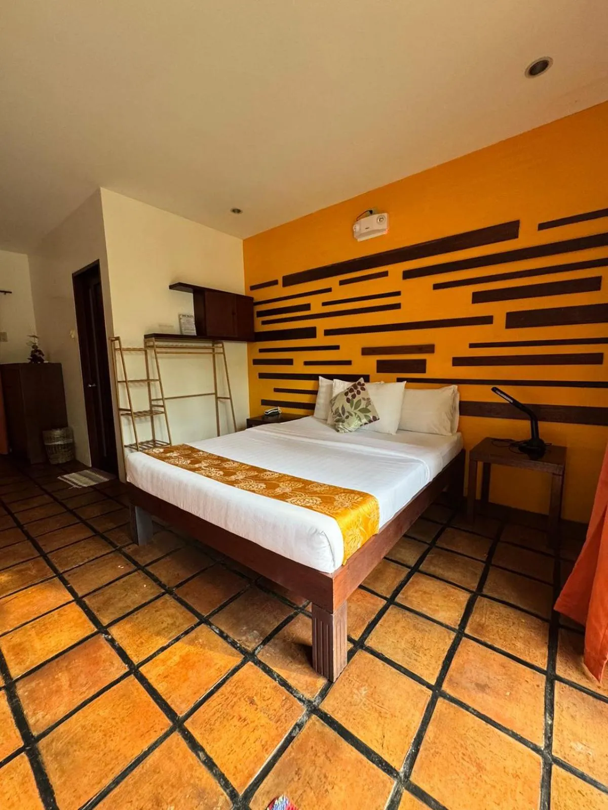 Bedroom, Bed in Acacia Tree Garden Hotel