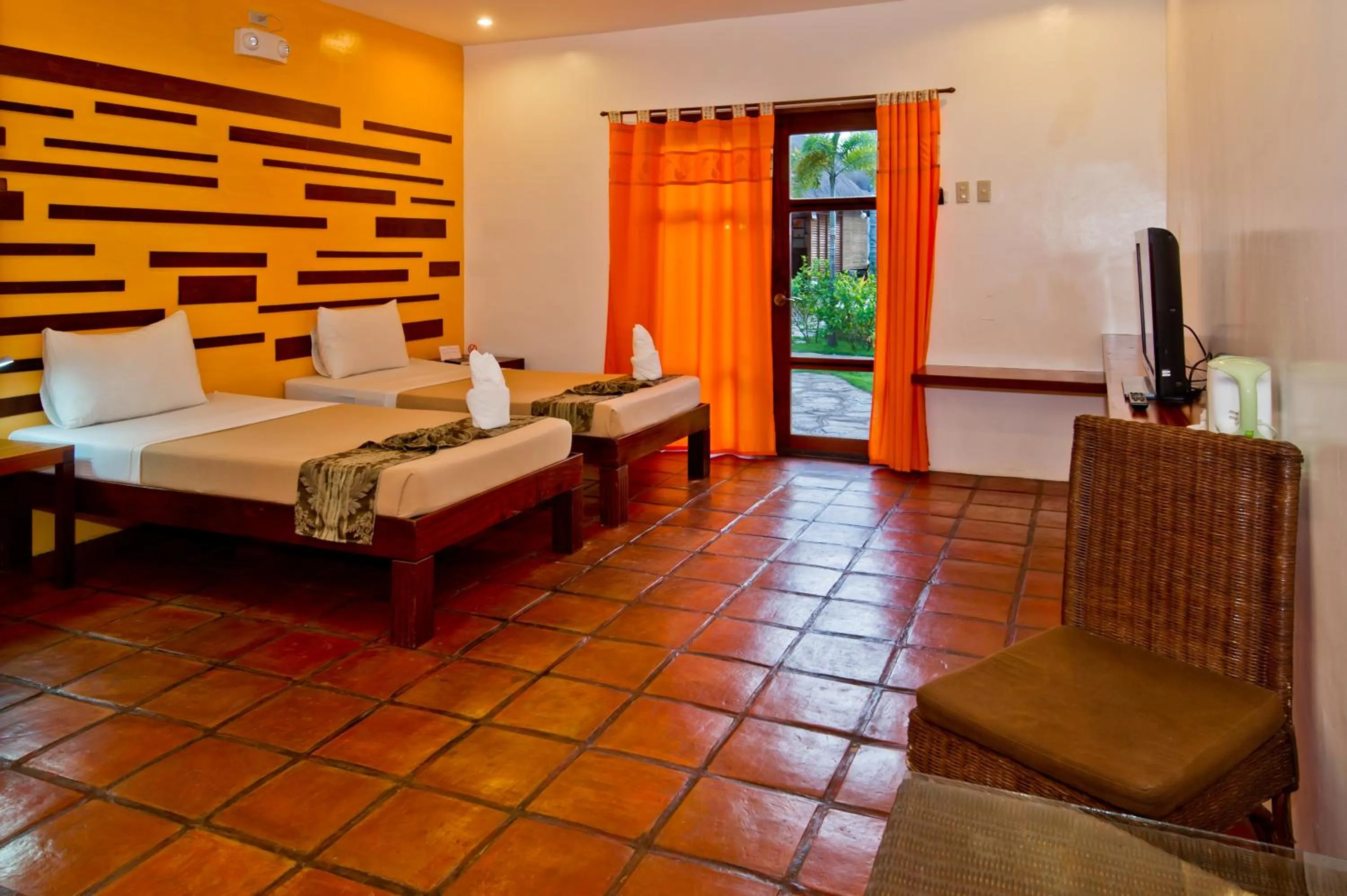 Photo of the whole room, Bed in Acacia Tree Garden Hotel