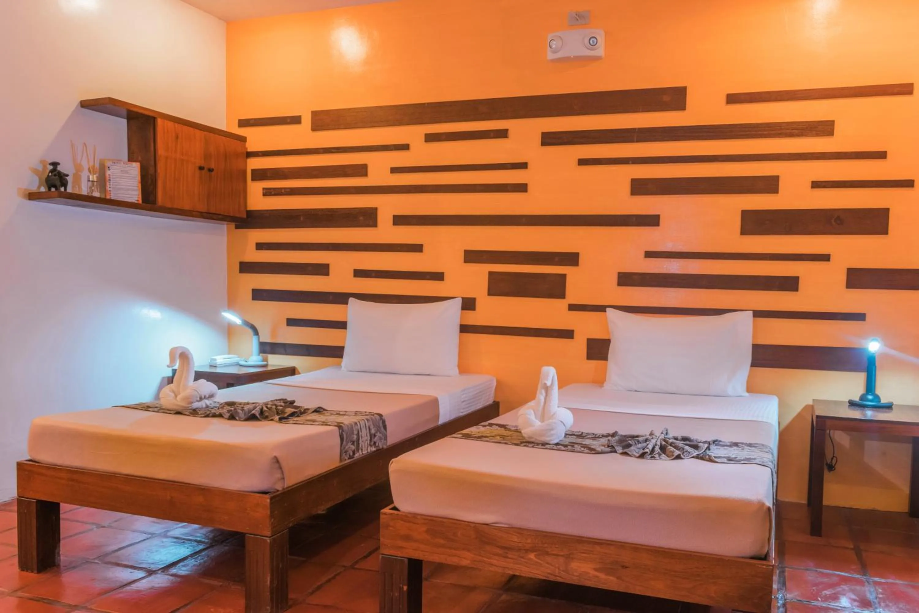 Photo of the whole room, Bed in Acacia Tree Garden Hotel