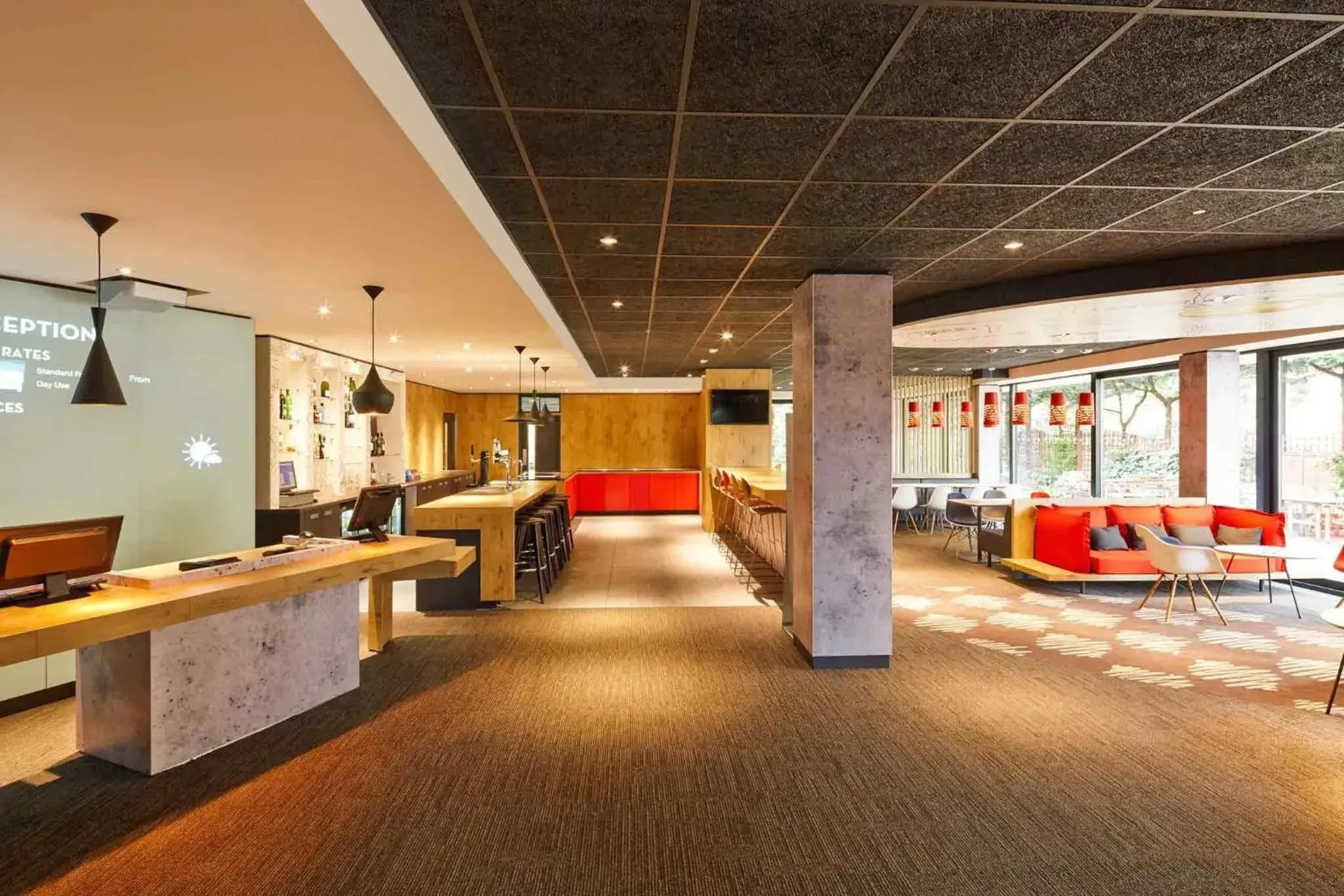 Property building in ibis London Thurrock M25 Property building in ibis London Thurrock M25