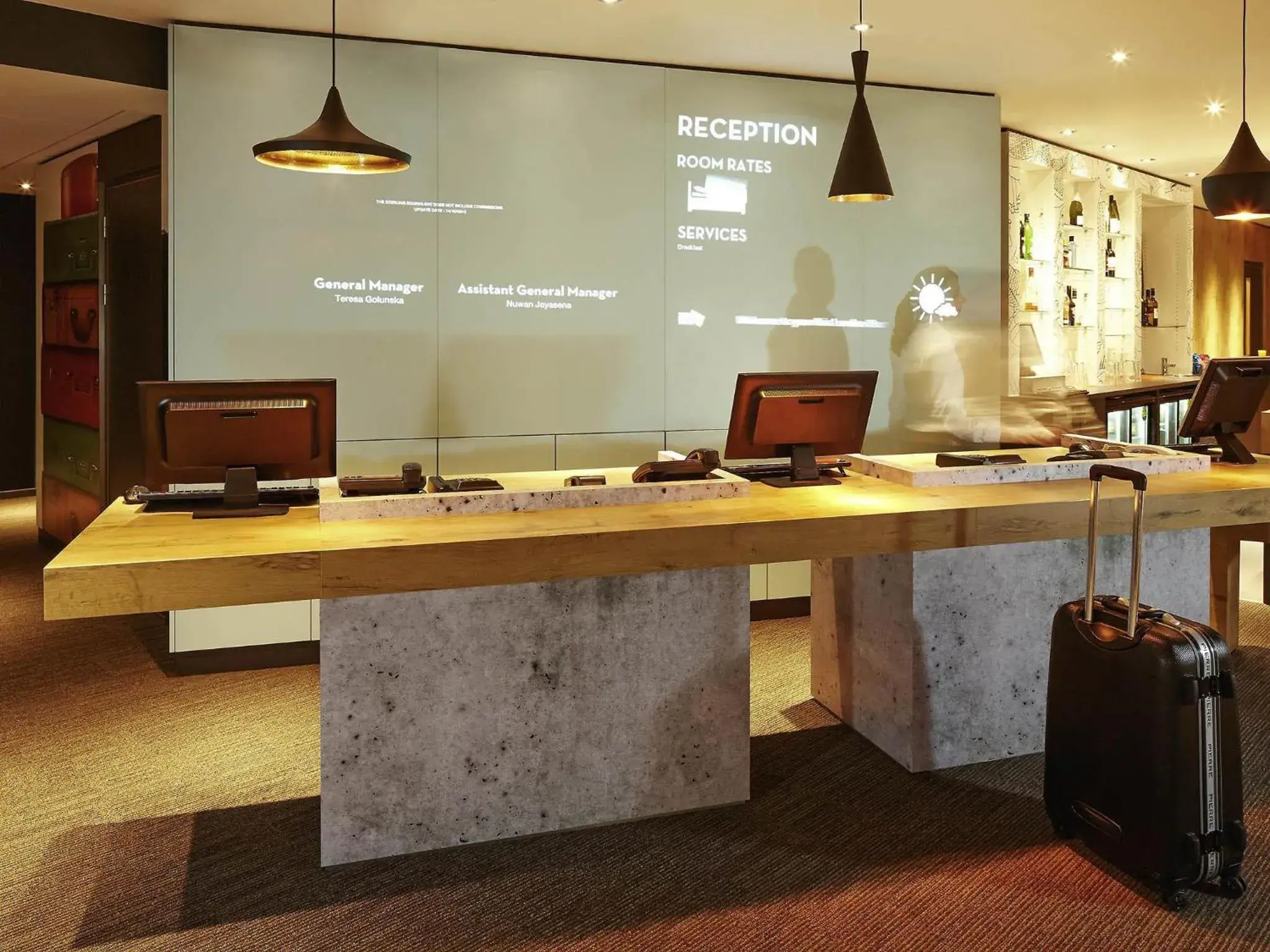 Property building in ibis London Thurrock M25 Property building in ibis London Thurrock M25