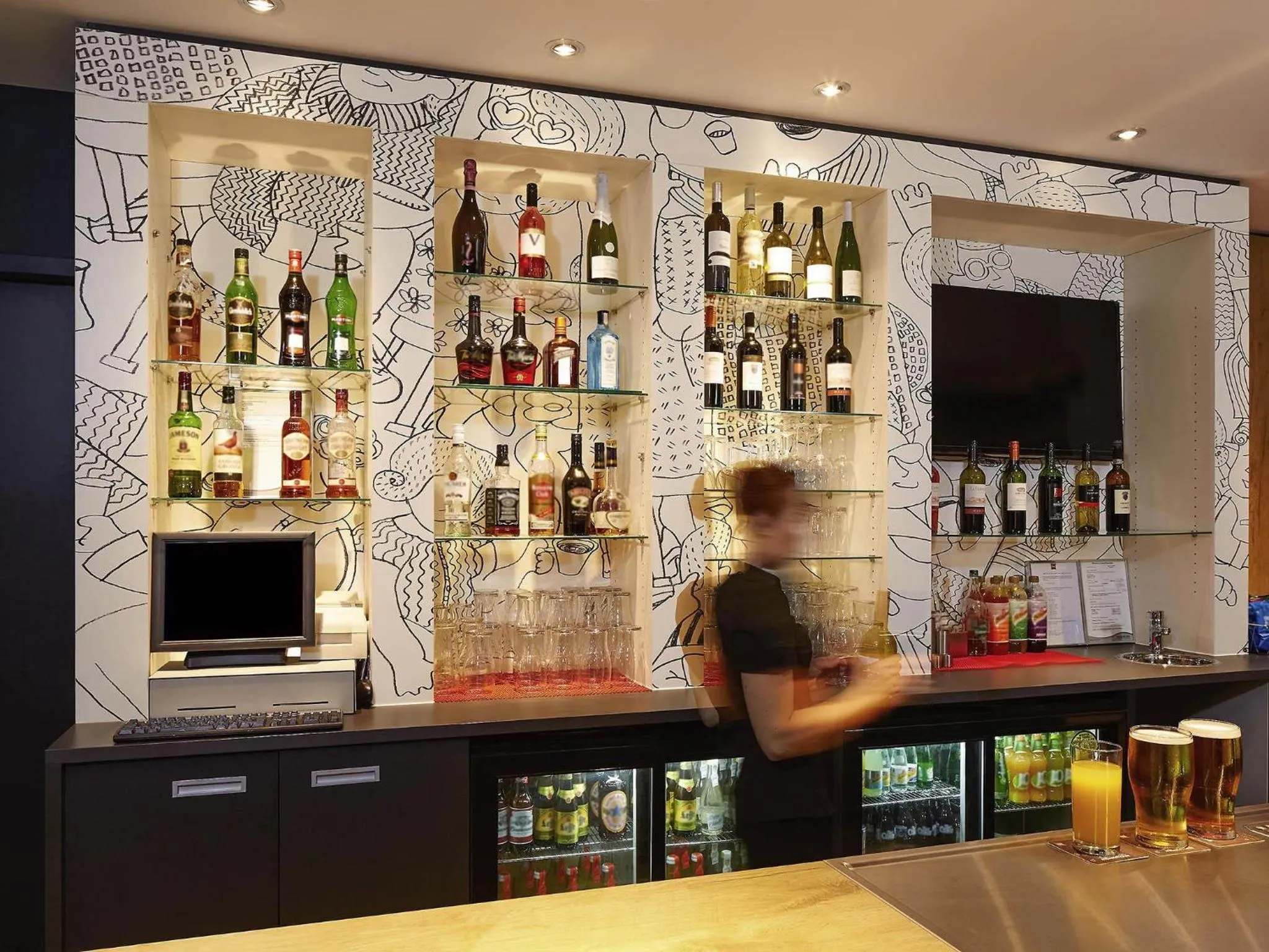 Lounge or bar in ibis London Thurrock M25