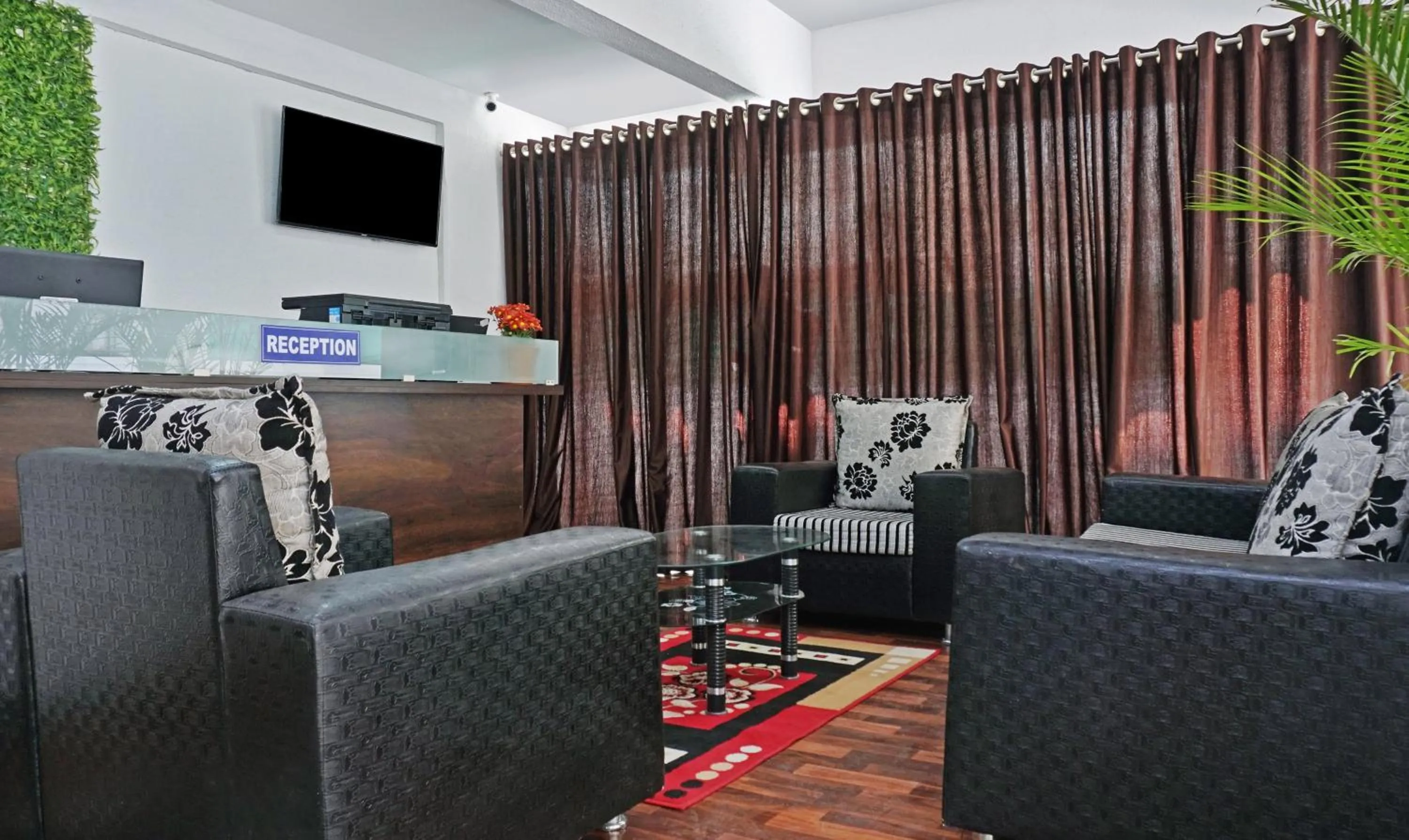 Seating area in Treebo Lotus Baner