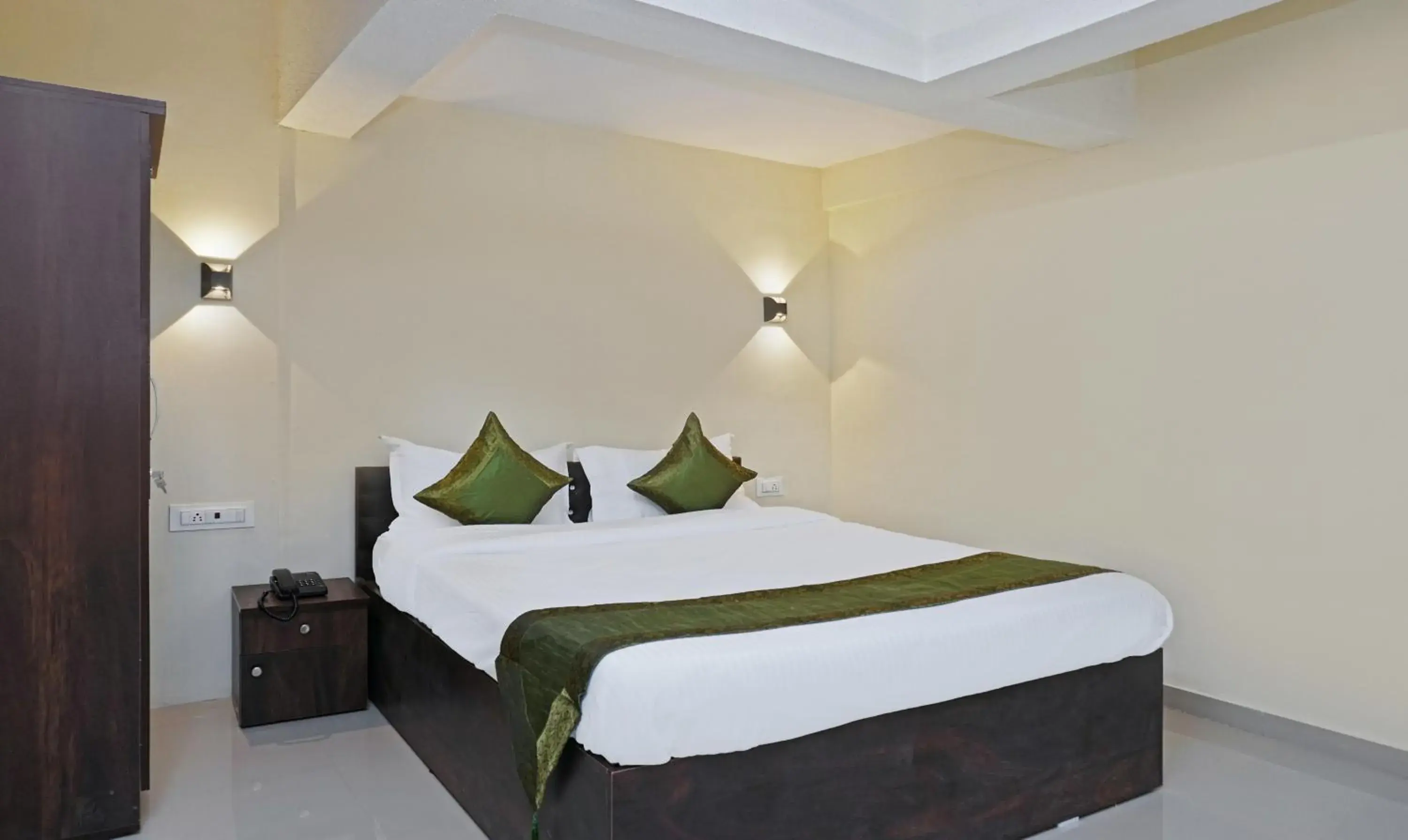 Bedroom, Bed in Treebo Lotus Baner Bedroom, Bed in Treebo Lotus Baner