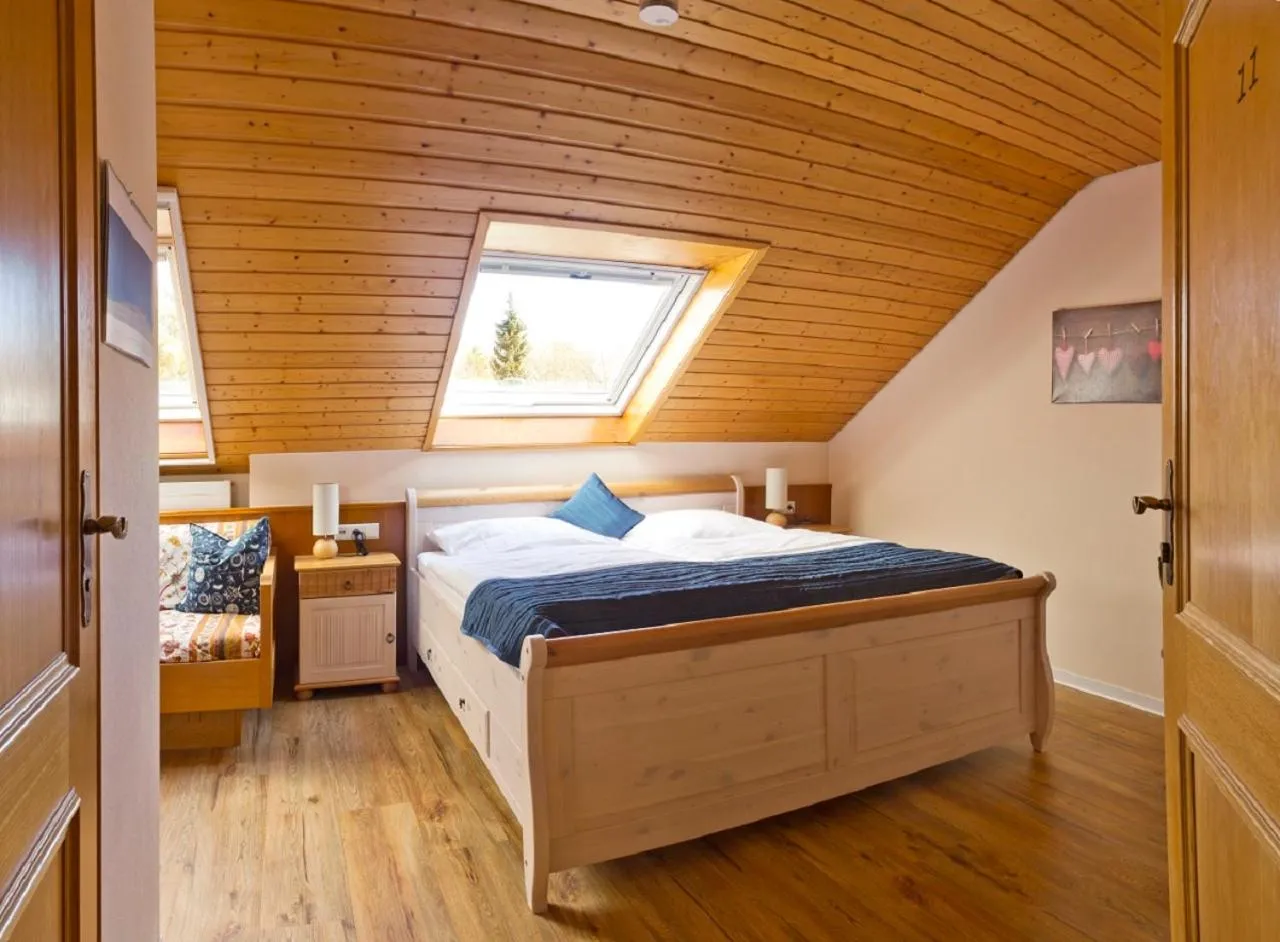 Bed in Stahlecker Hof