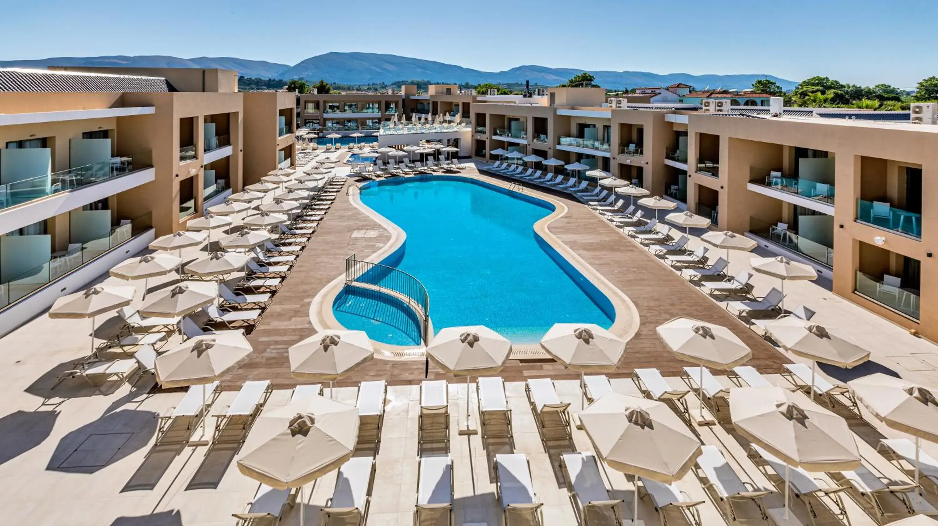 Property building in White Olive Elite Laganas Property building in White Olive Elite Laganas