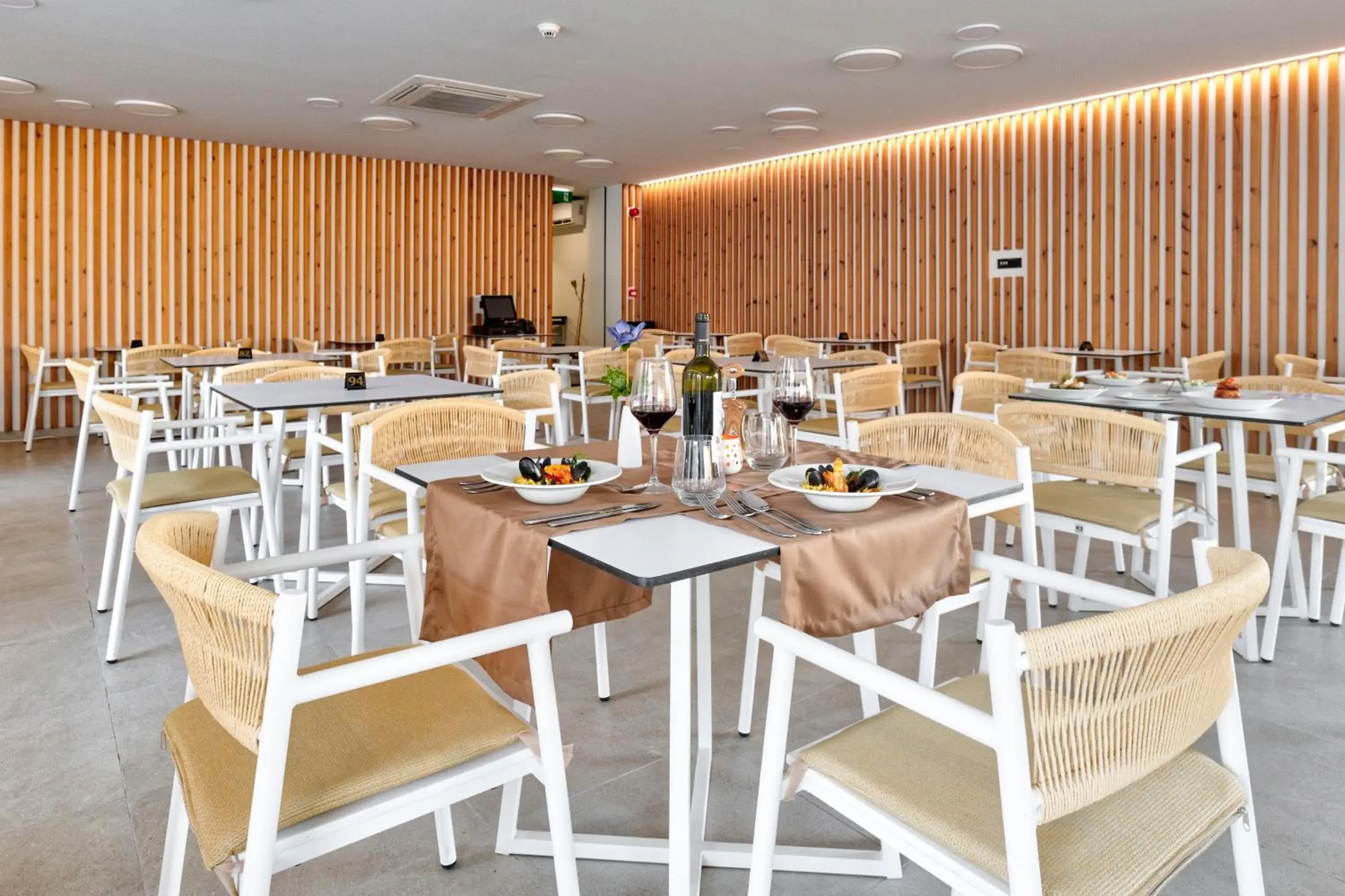 Restaurant/places to eat in White Olive Elite Laganas Restaurant/places to eat in White Olive Elite Laganas