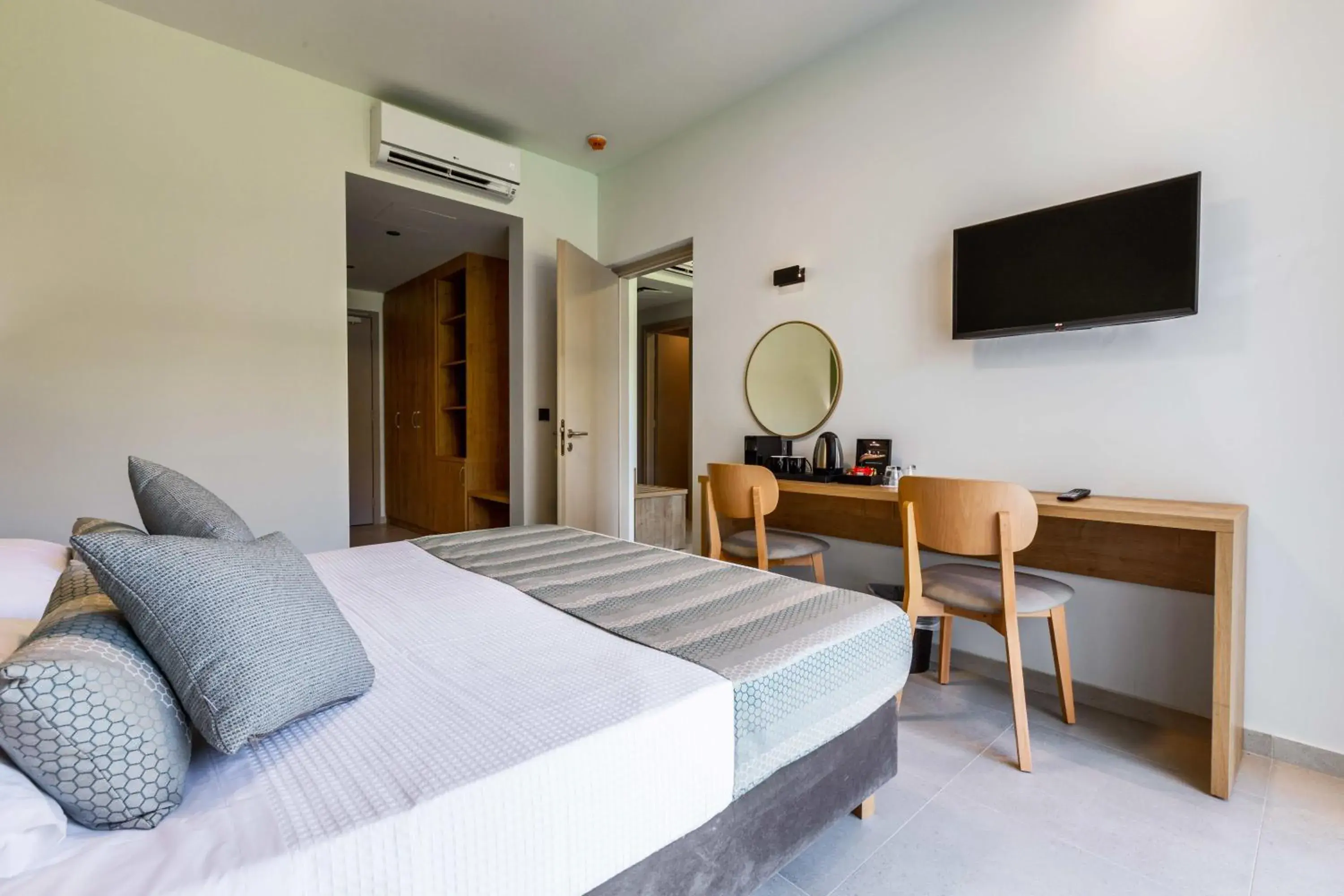 Photo of the whole room, Bed in White Olive Elite Laganas Photo of the whole room, Bed in White Olive Elite Laganas
