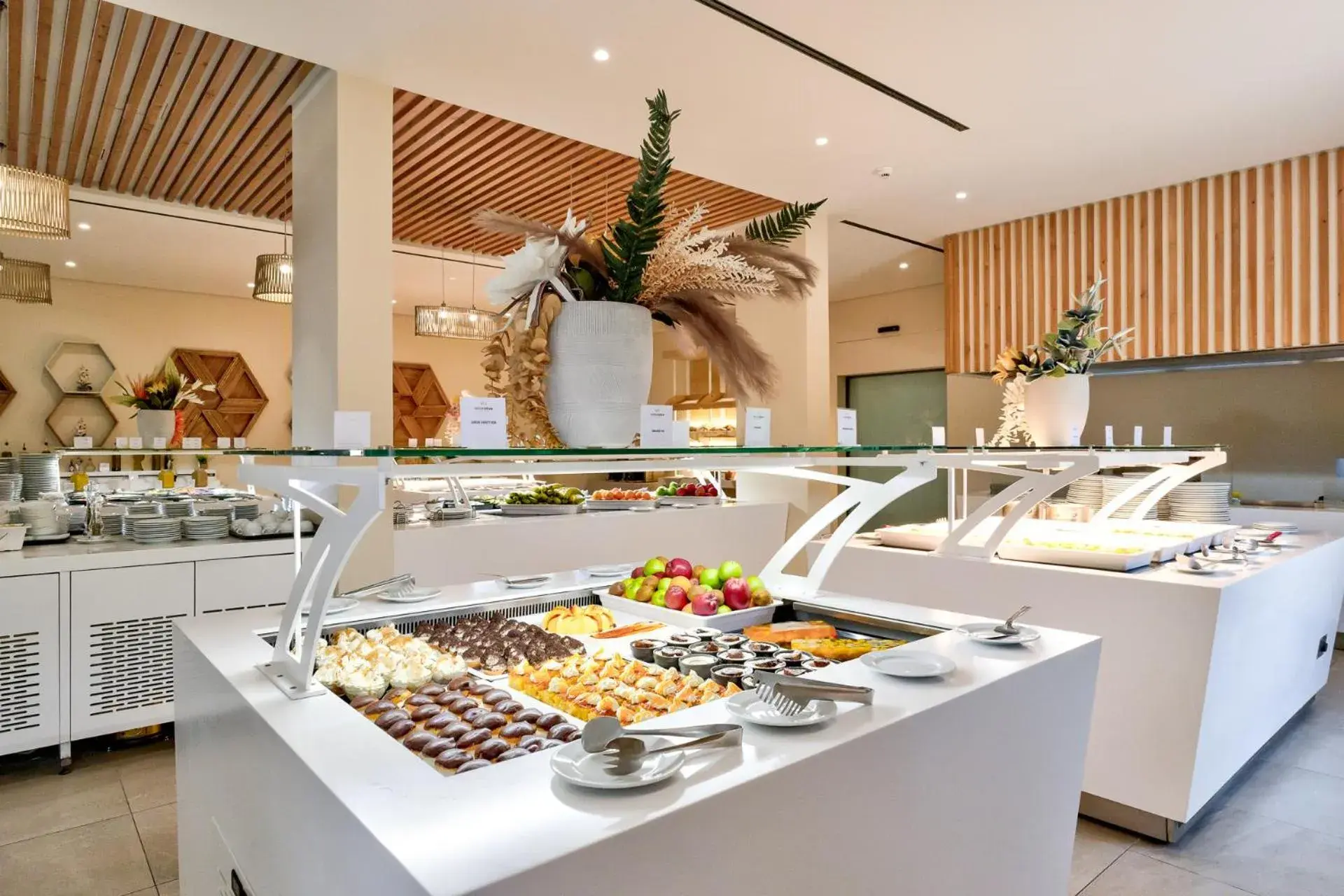 Food and drinks in White Olive Elite Laganas Food and drinks in White Olive Elite Laganas