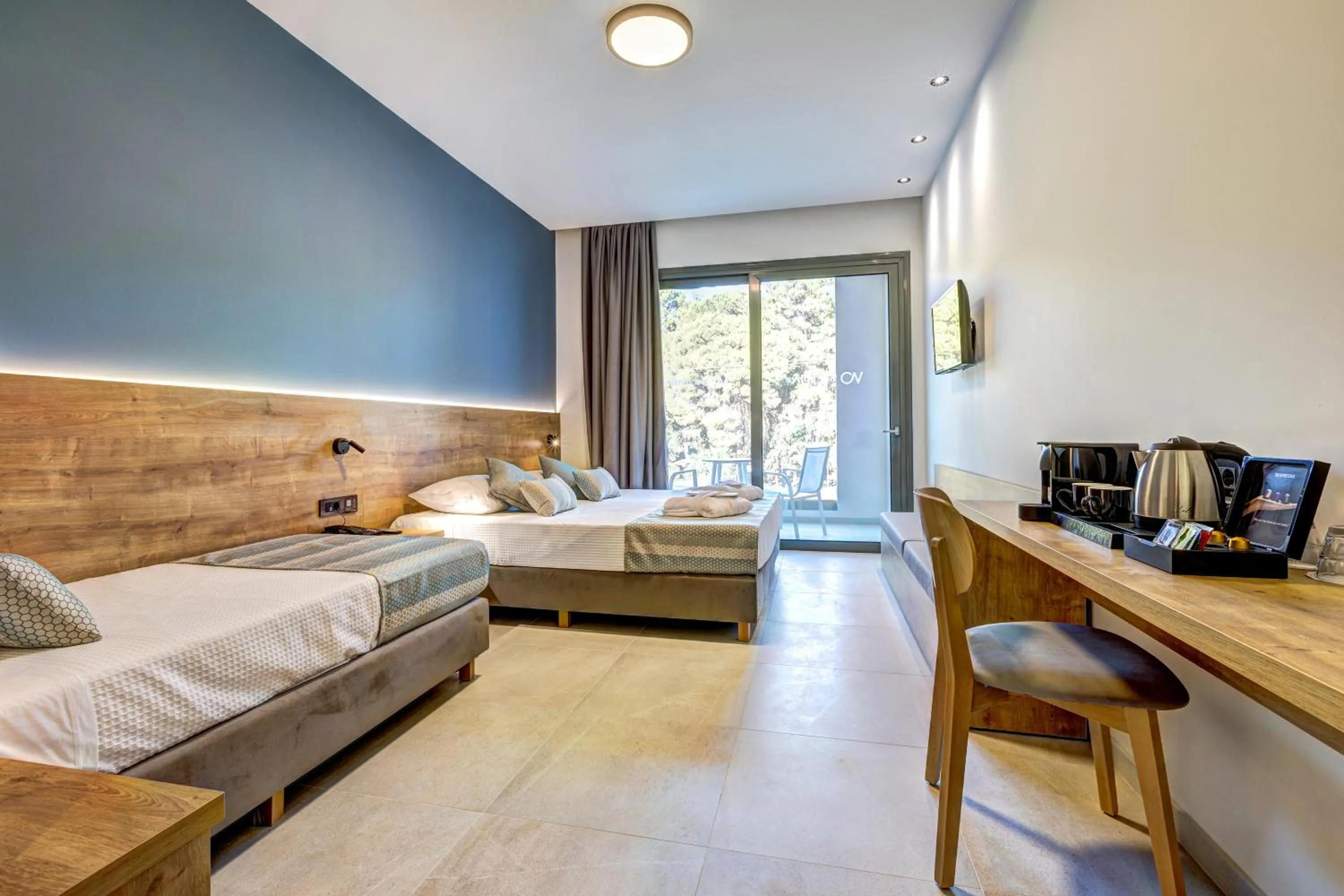 Photo of the whole room, Bed in White Olive Elite Laganas