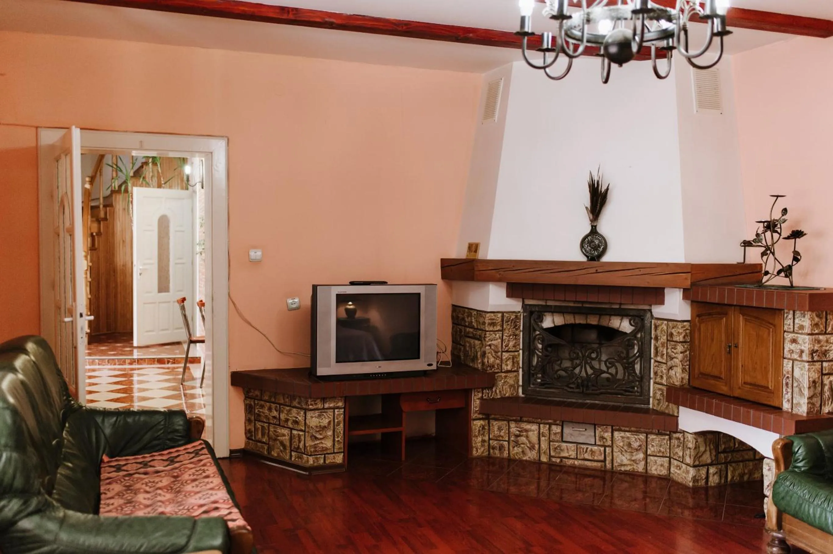 Communal lounge/ TV room in Mala Praha