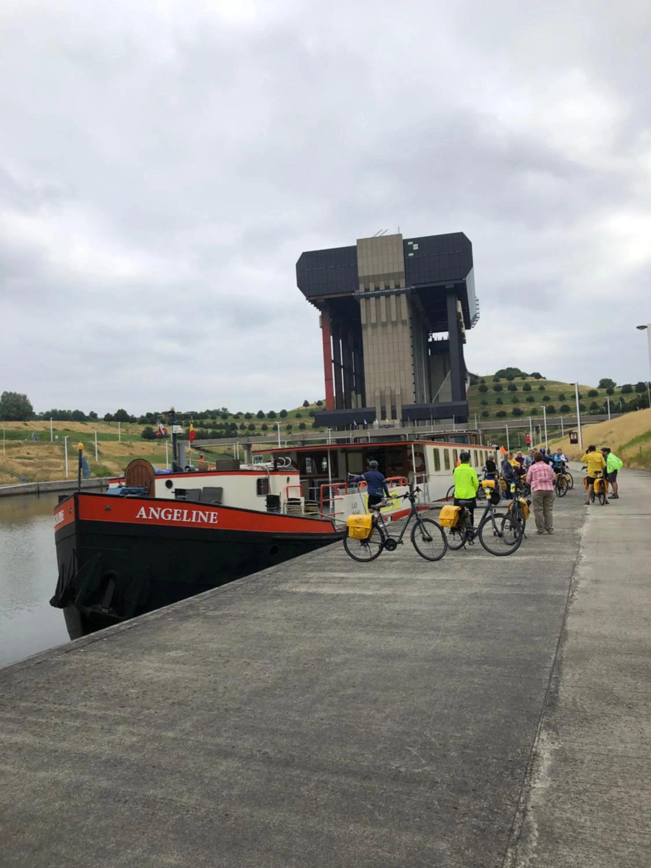 Property building in Hotelboat Angeline