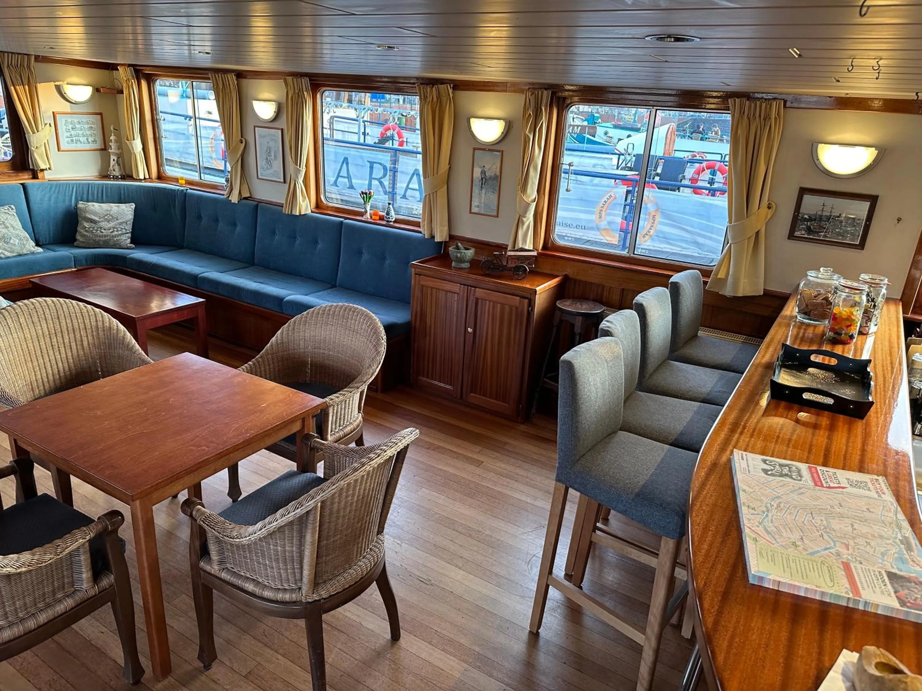 Living room in Hotelboat Angeline