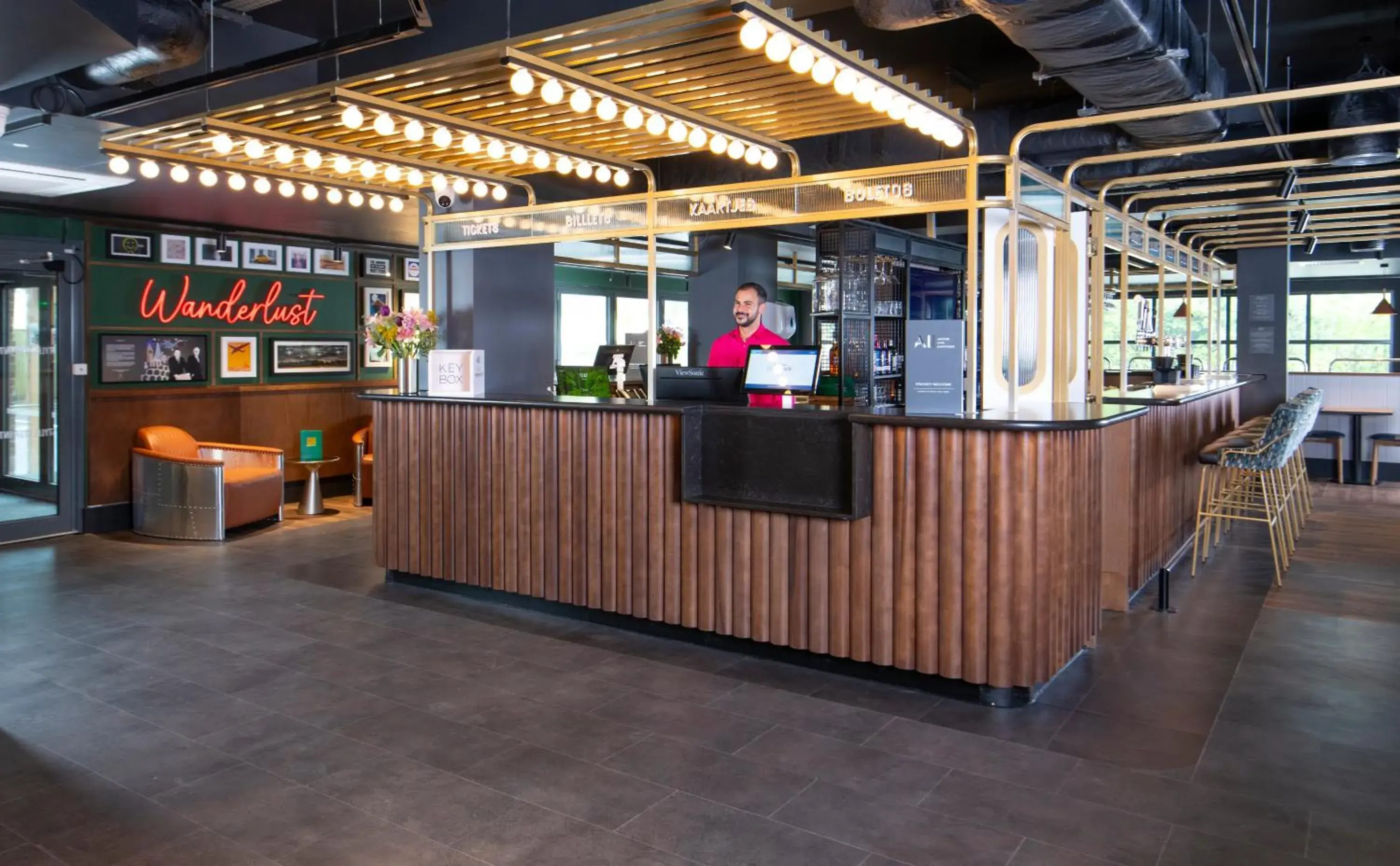 Lobby or reception in ibis Styles London Gatwick Airport Lobby or reception in ibis Styles London Gatwick Airport