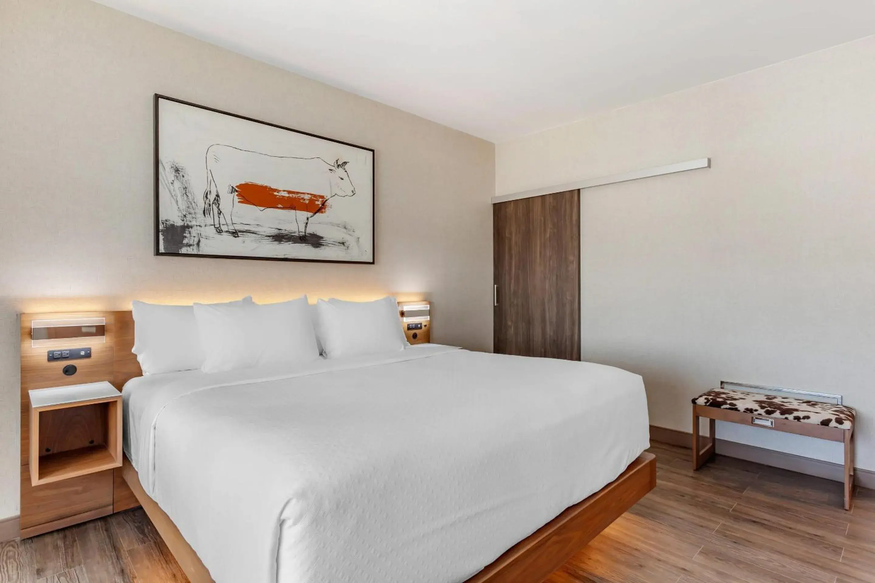 Bedroom, Bed in Cambria Hotel Plano - Richardson Garland Bedroom, Bed in Cambria Hotel Plano - Richardson Garland