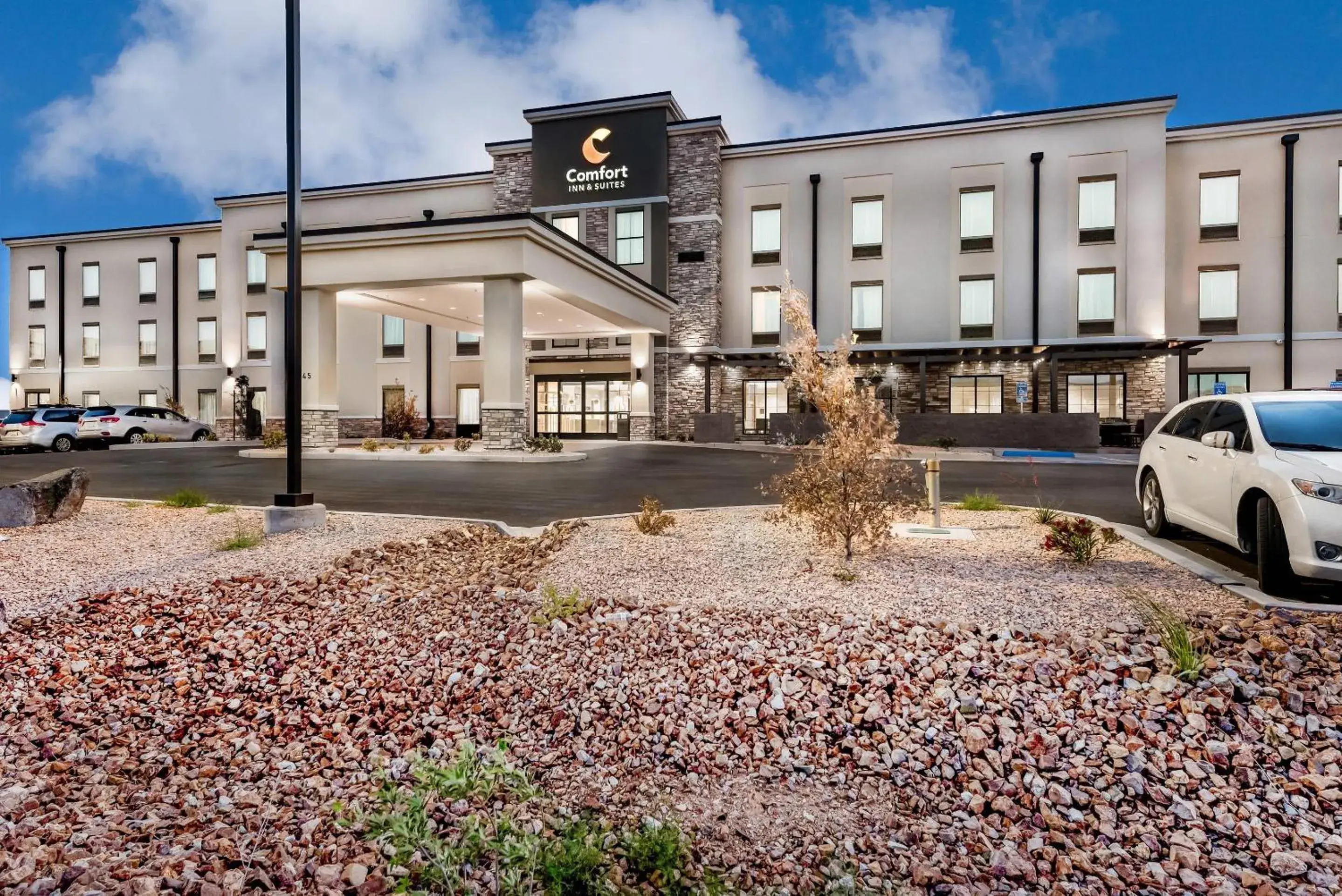 Property building in Comfort Inn & Suites Zion Park Area Property building in Comfort Inn & Suites Zion Park Area
