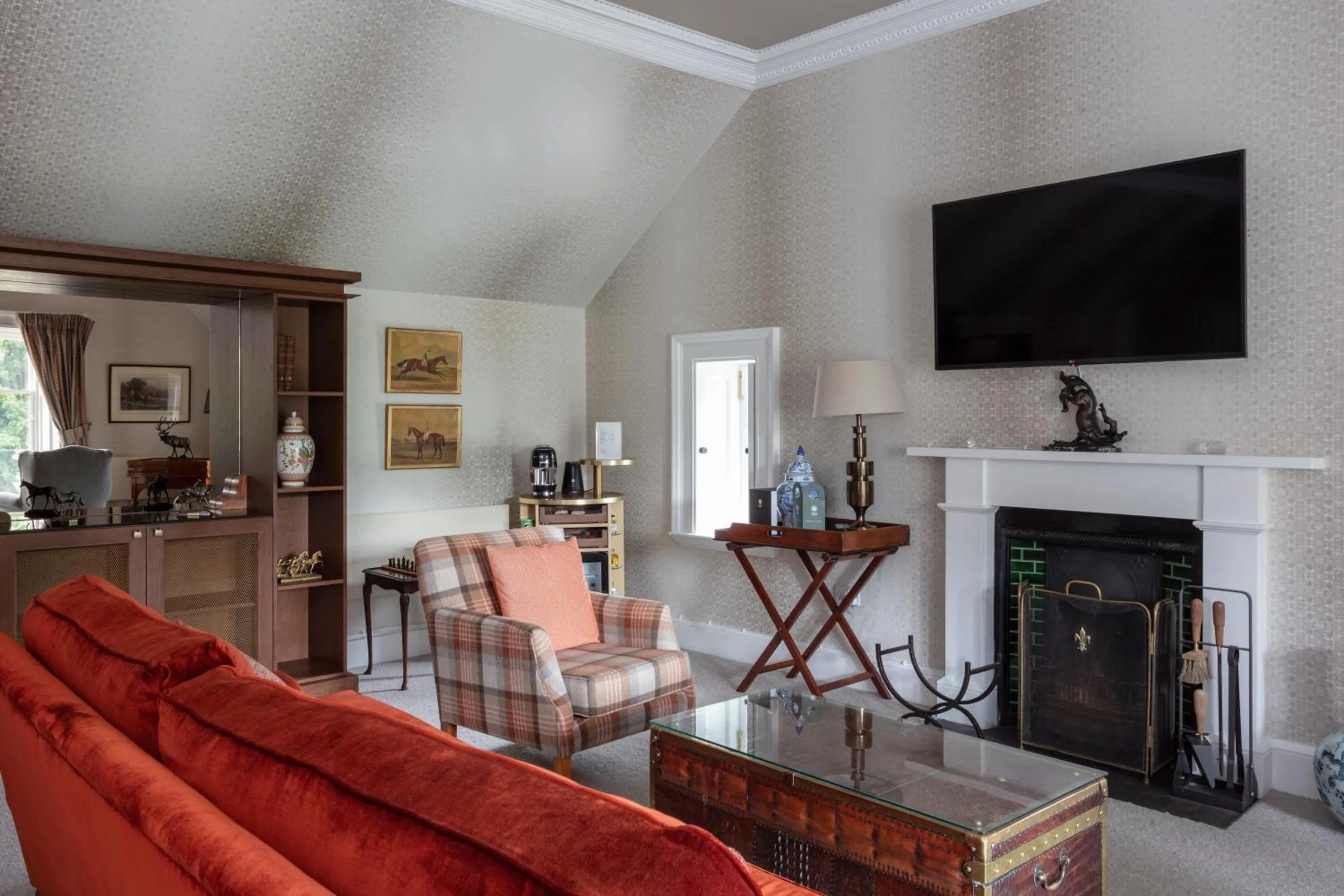 TV and multimedia in SCHLOSS Roxburghe, part of Destination by Hyatt