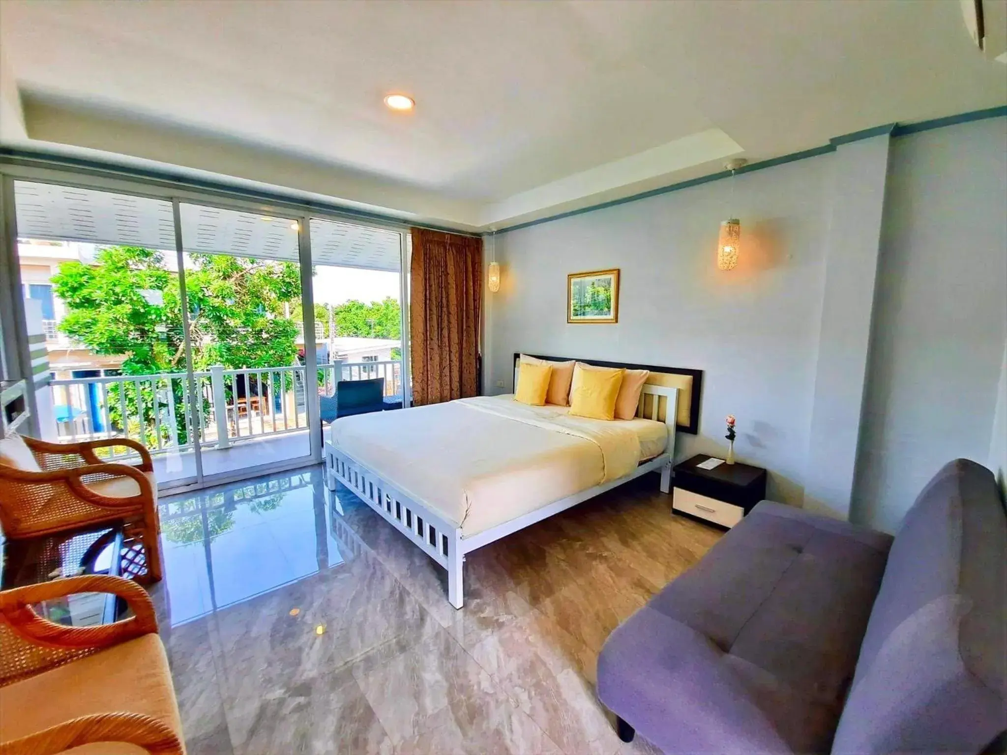 Photo of the whole room in Koh Larn Riviera