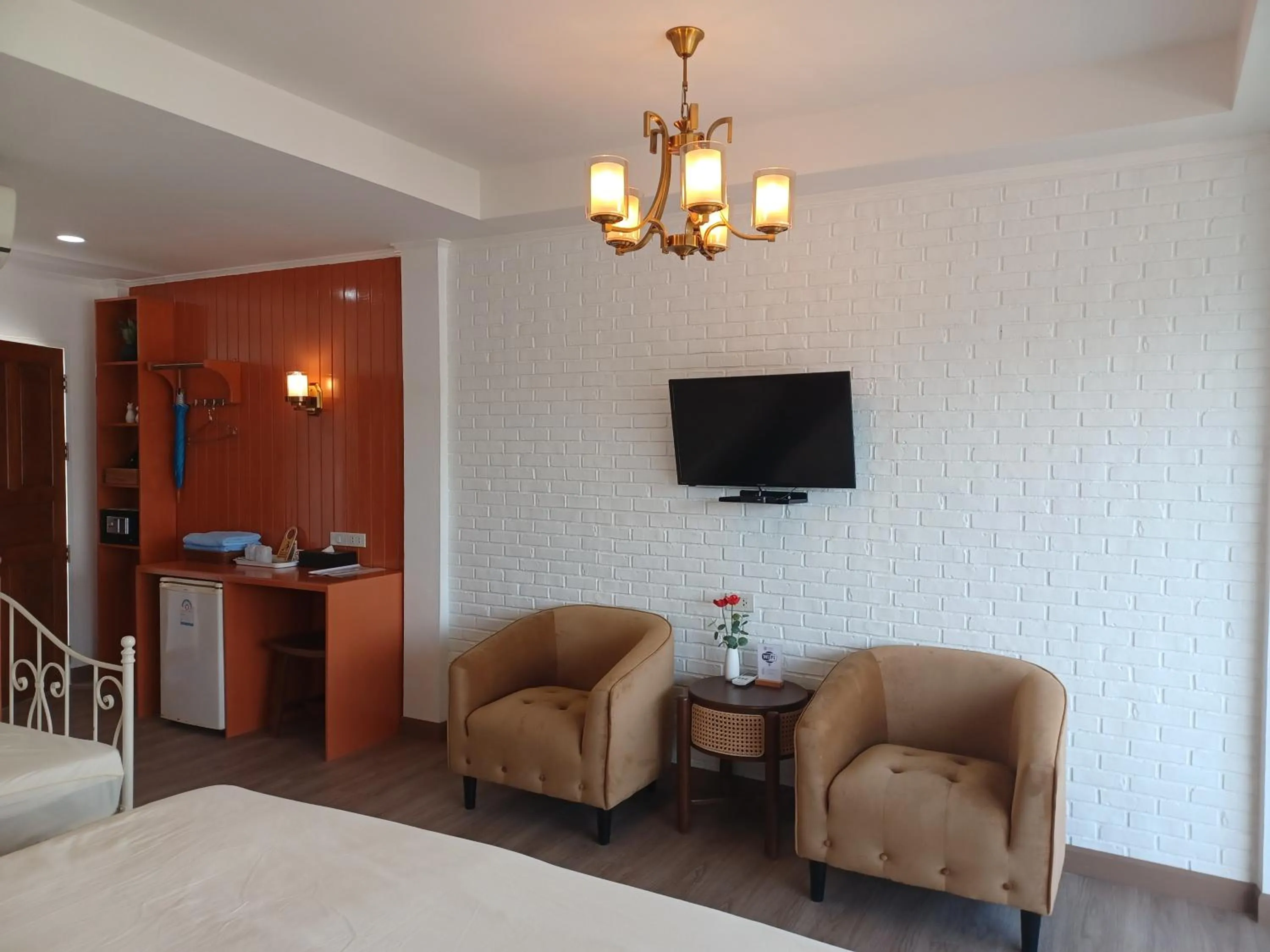 TV and multimedia in Koh Larn Riviera