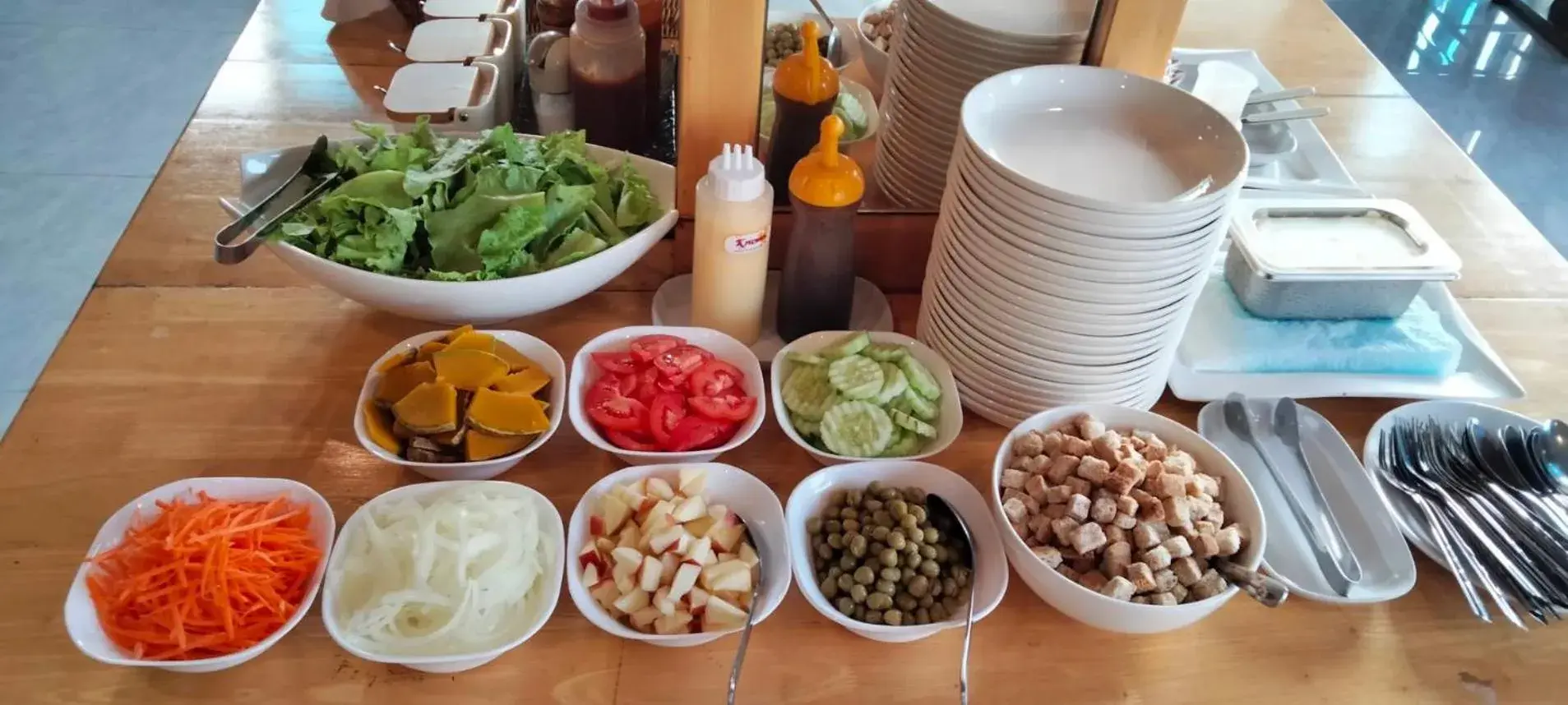 Breakfast in Koh Larn Riviera