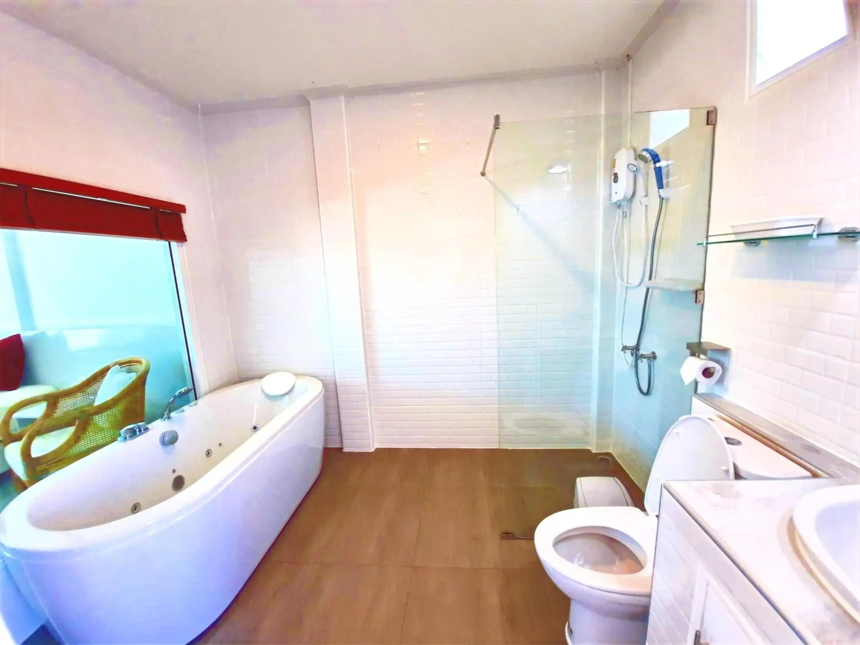 Bathroom in Koh Larn Riviera