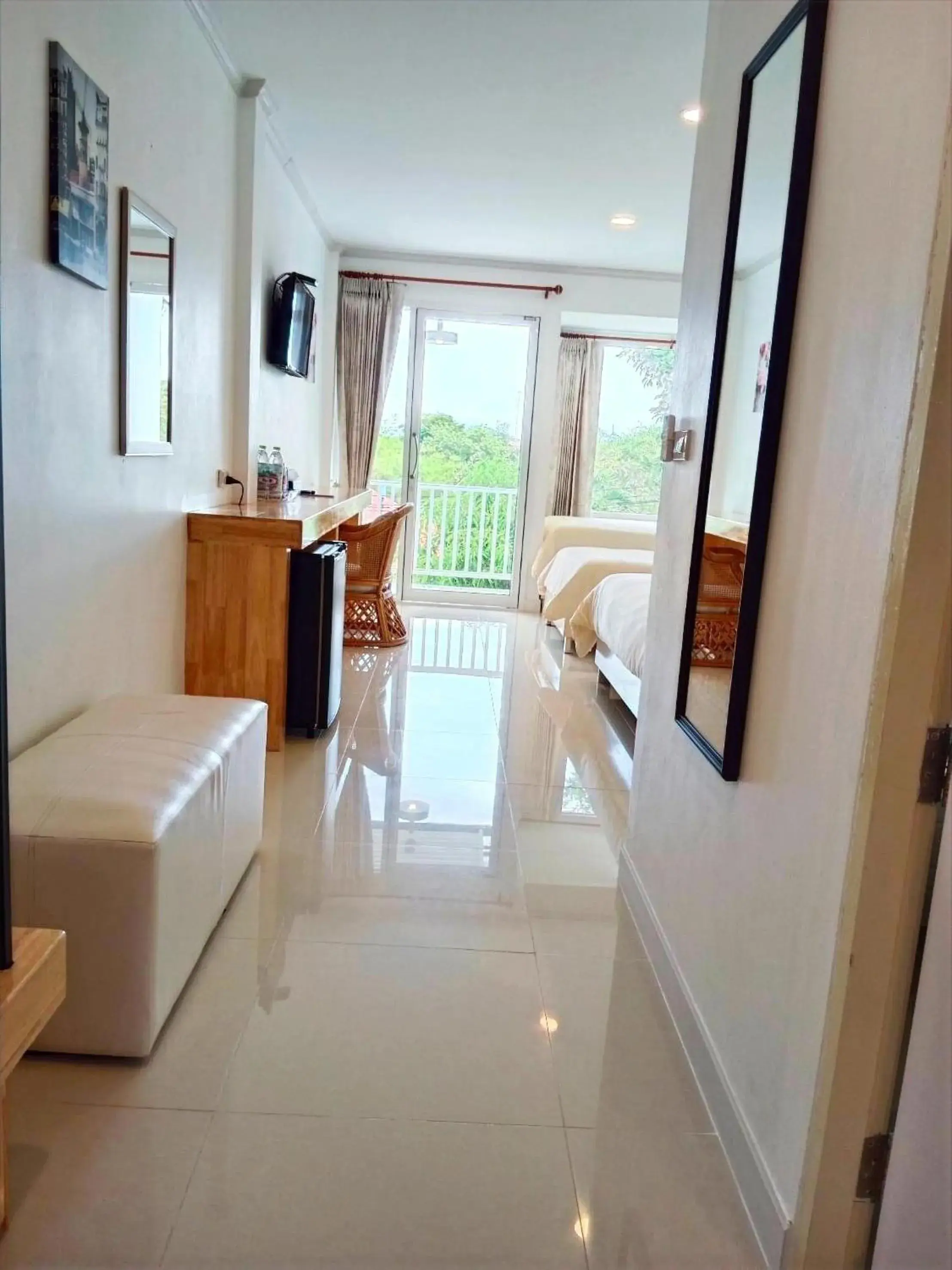 TV and multimedia, Bed in Koh Larn Riviera TV and multimedia, Bed in Koh Larn Riviera