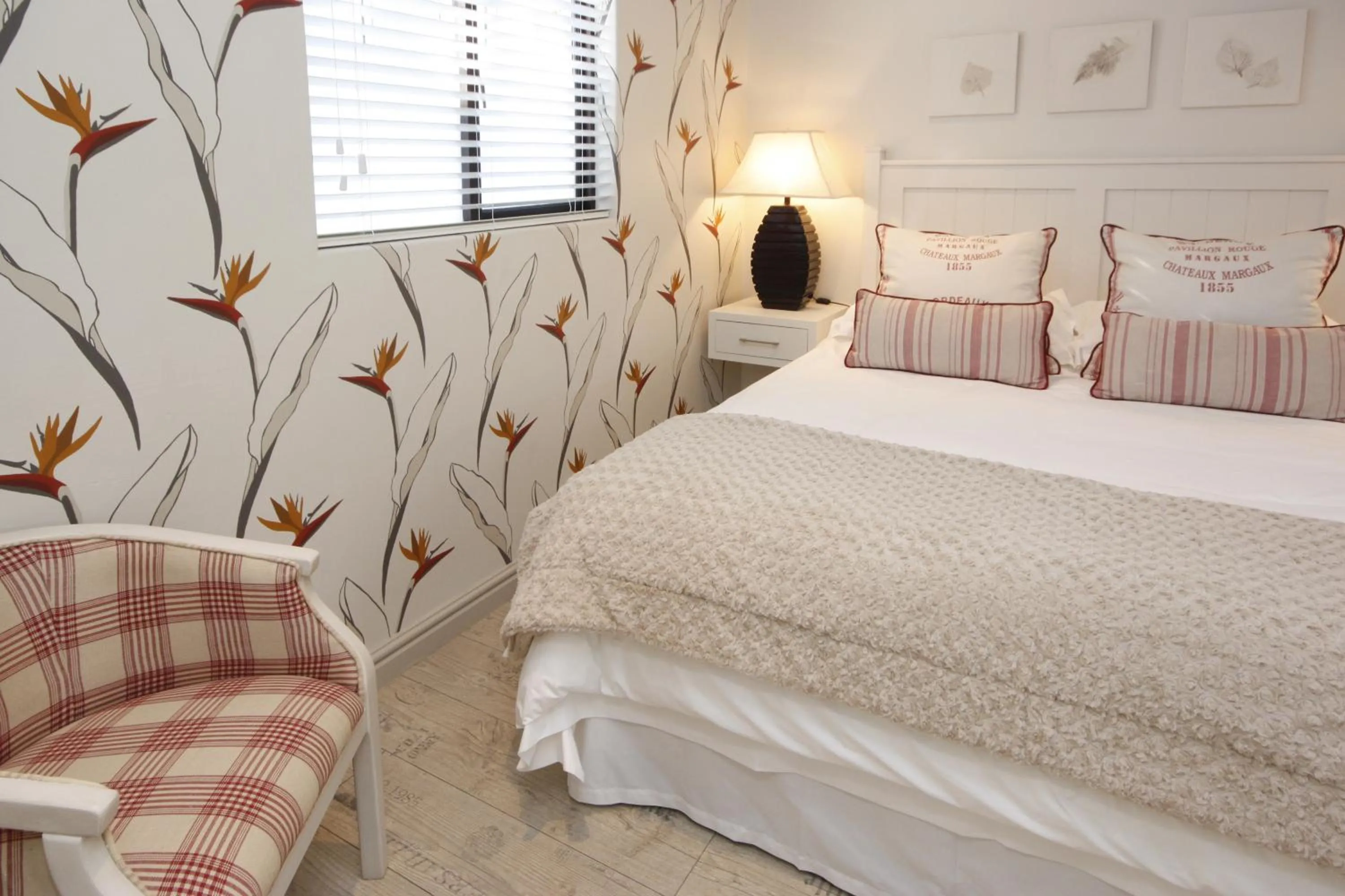 Shower, Bed in The Potting Shed Guest House