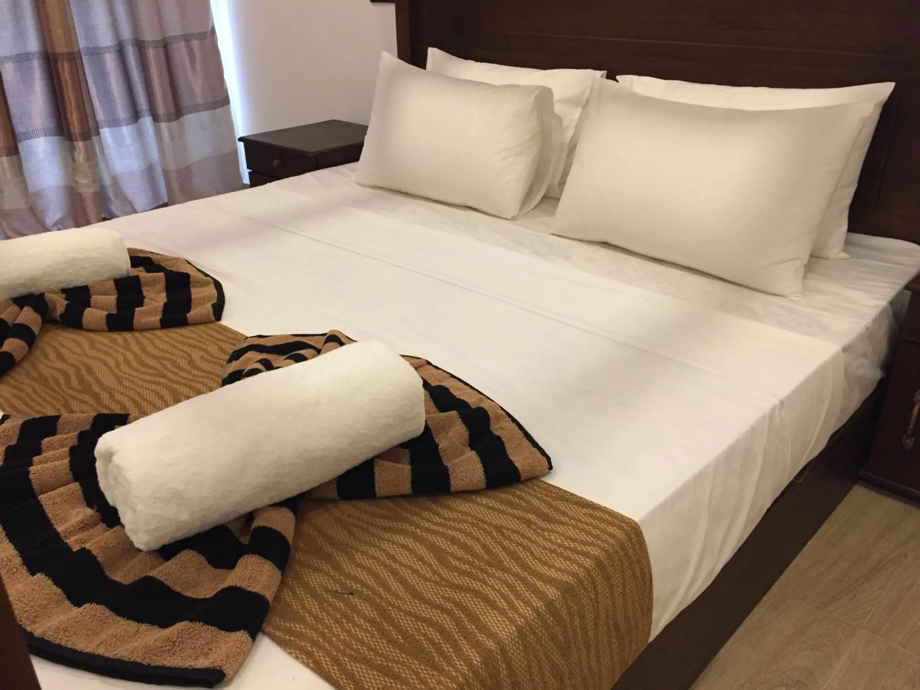 Bed in Bay Hiriketiya