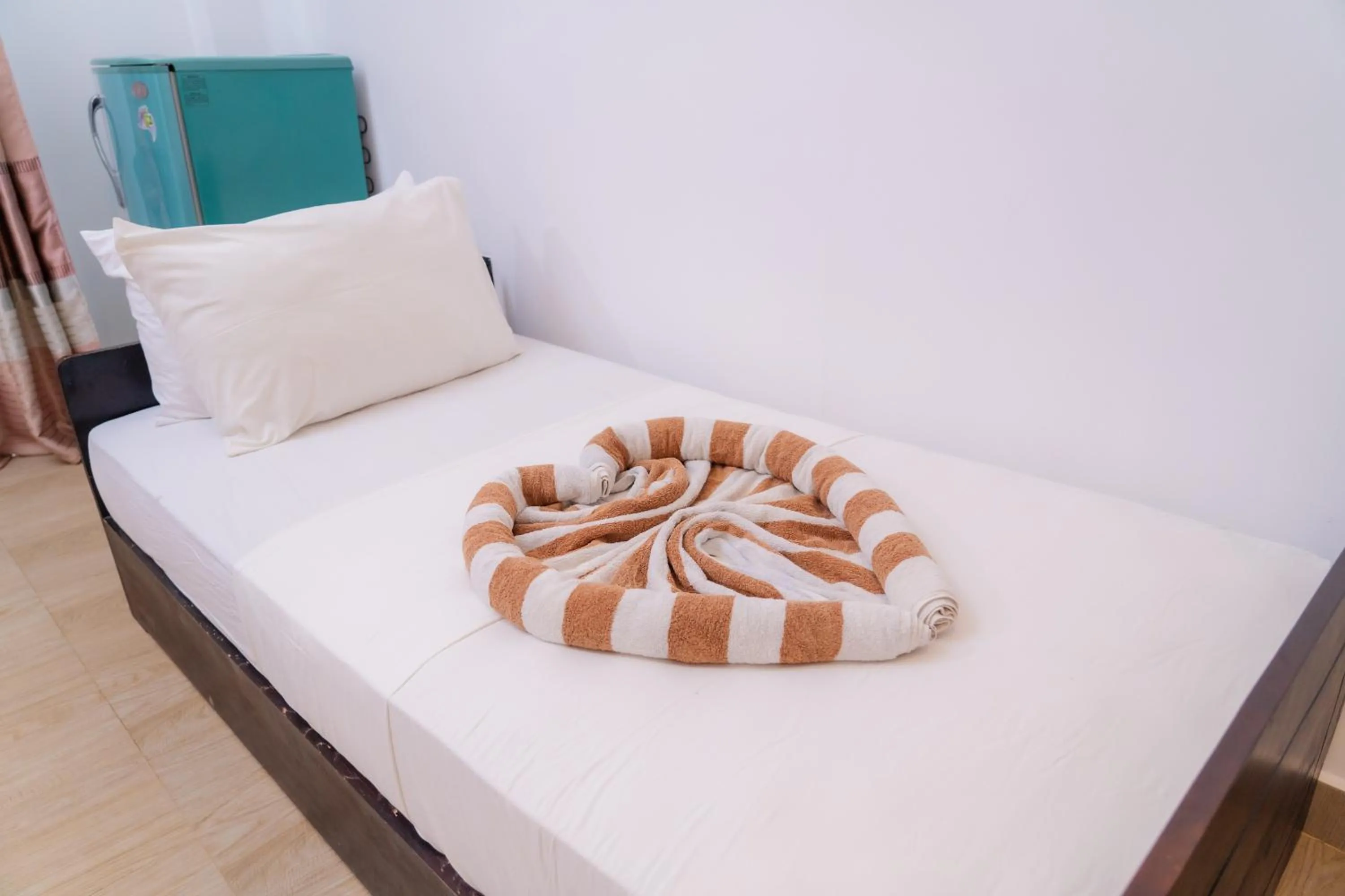 Bed in Bay Hiriketiya