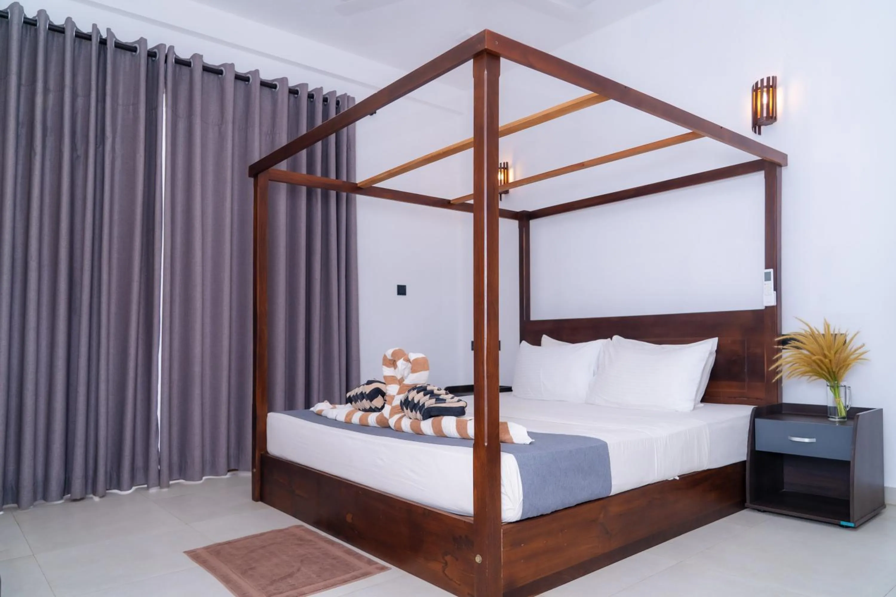 Bed in Bay Hiriketiya