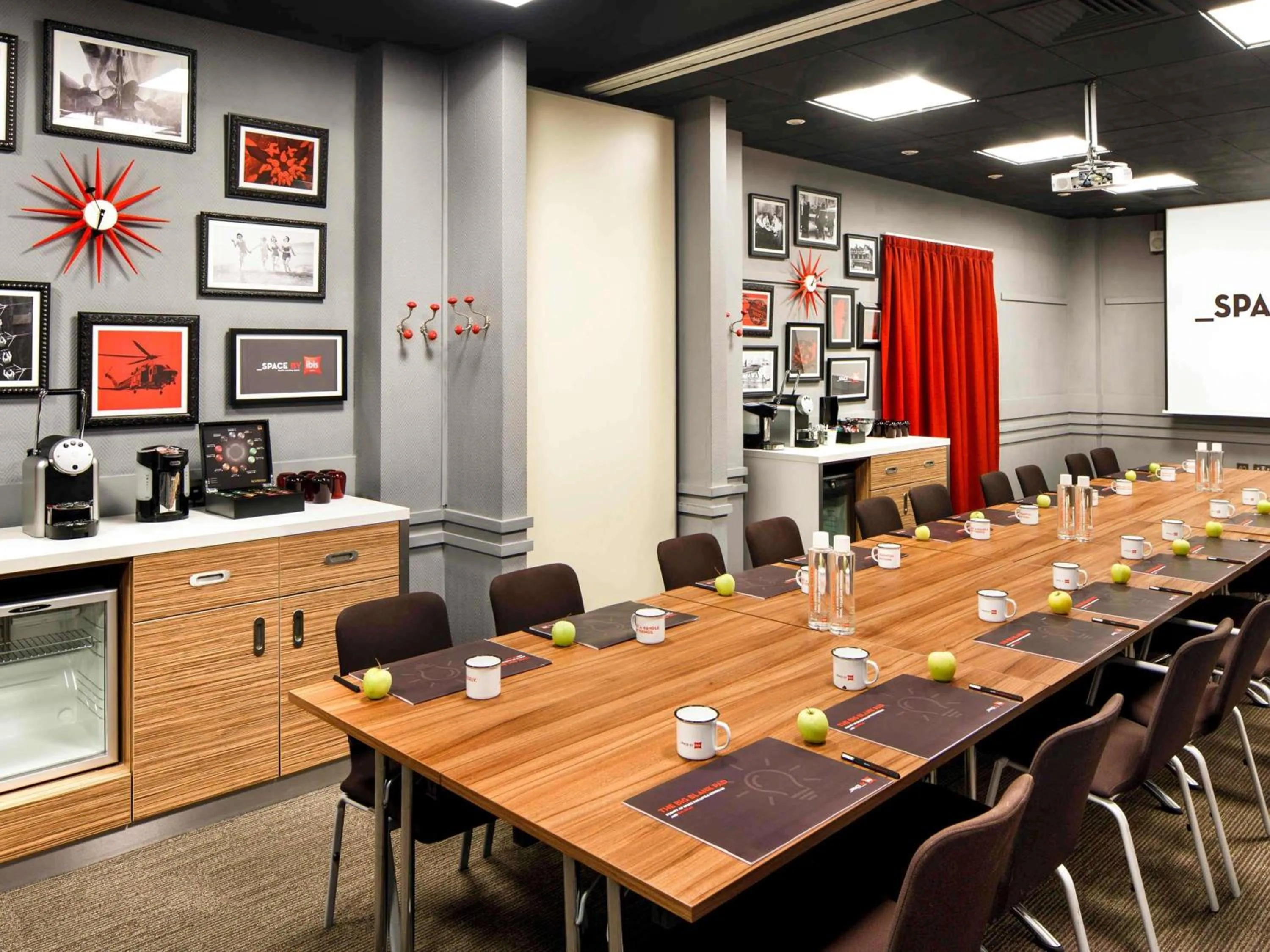 Meeting/conference room in ibis Southampton