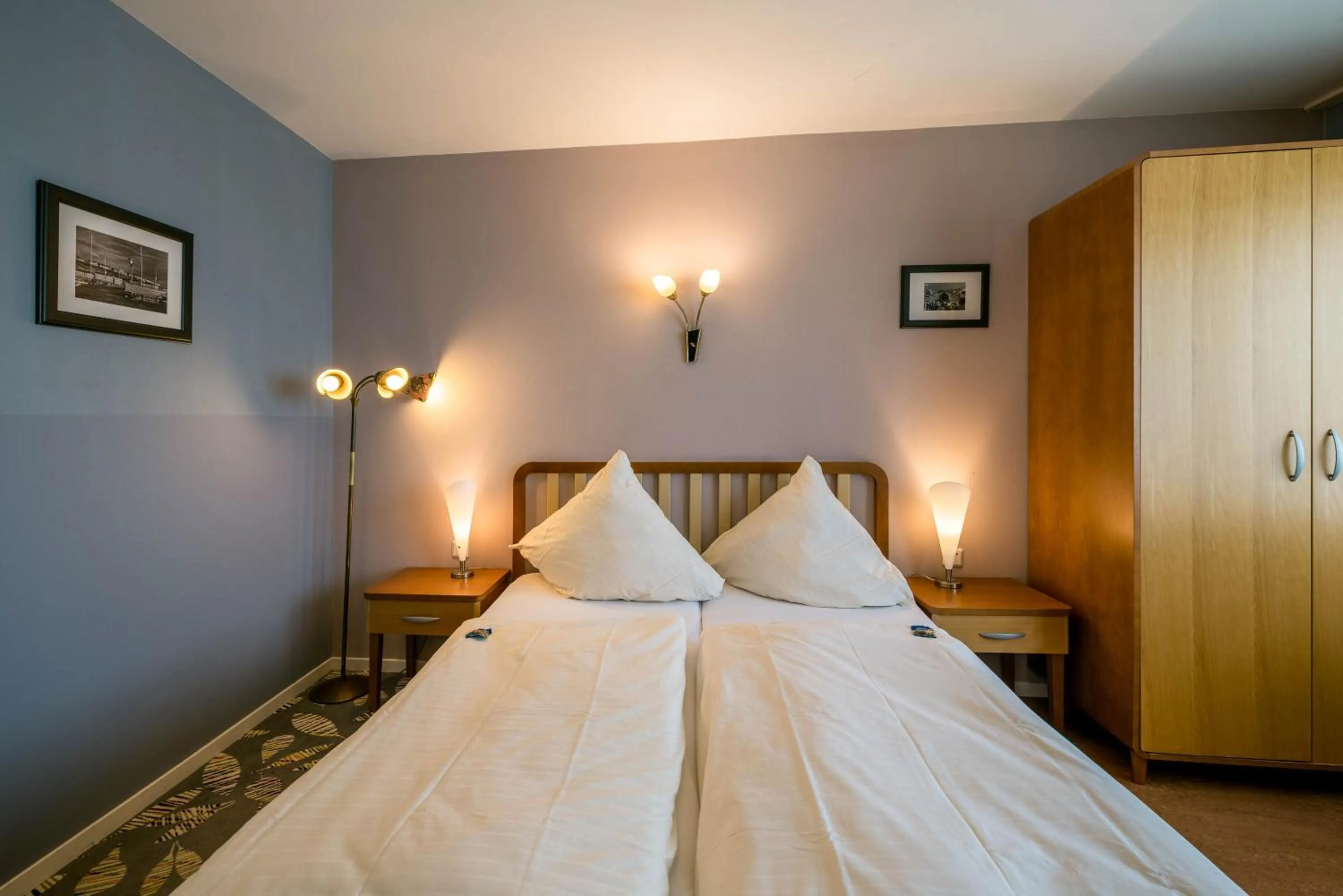 Photo of the whole room, Bed in Klassik Appartements