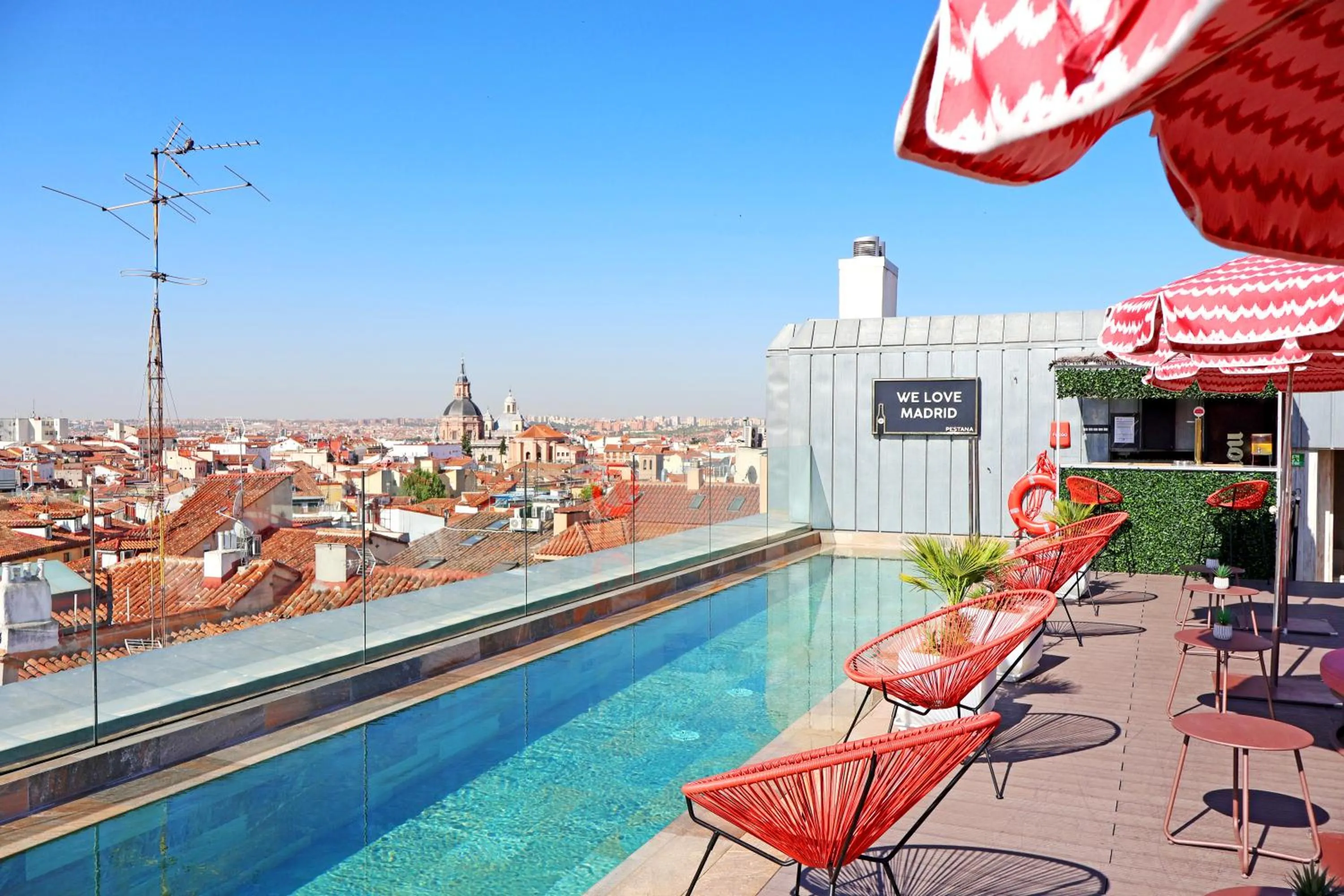 Swimming pool in Pestana Collection Plaza Mayor