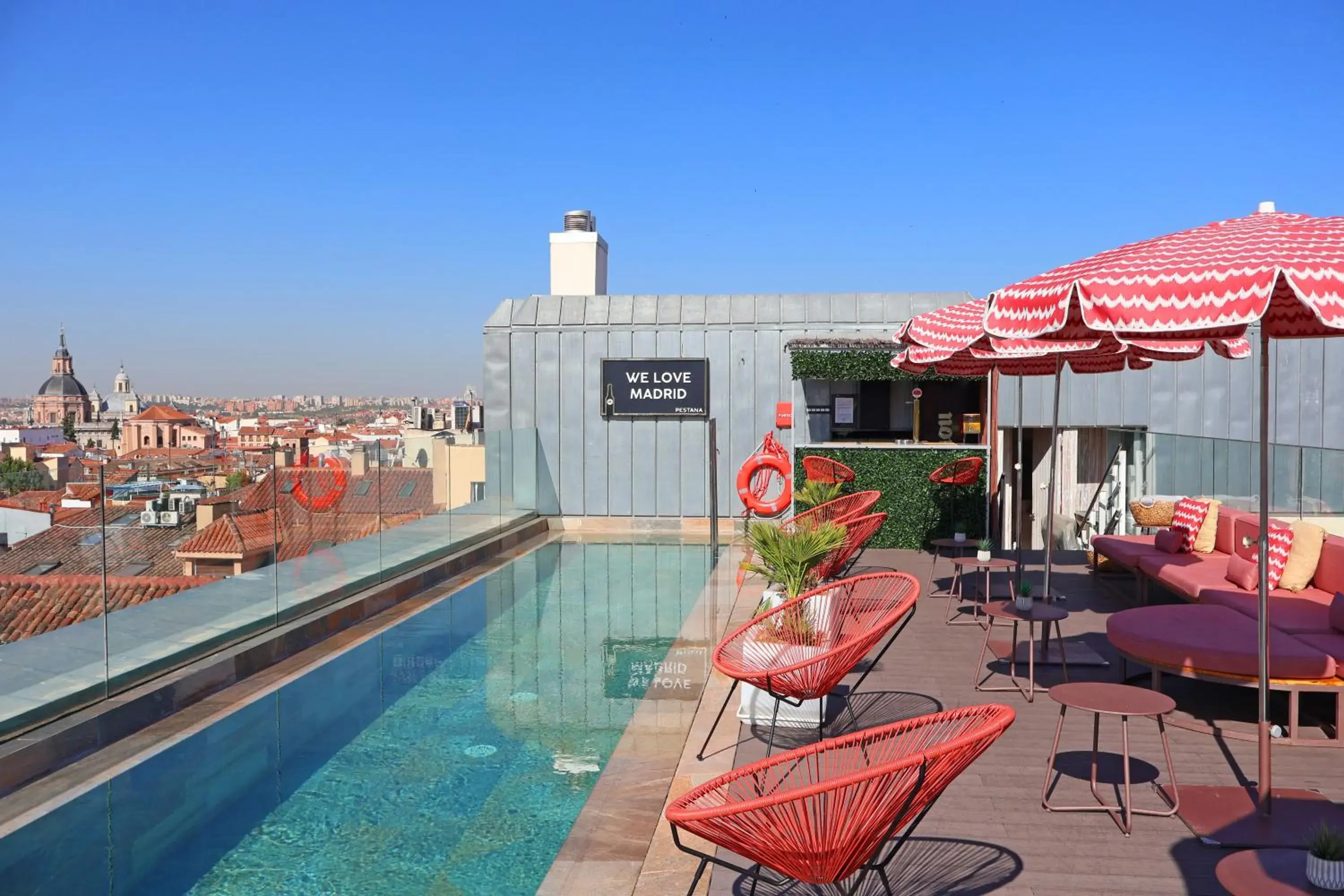 Swimming pool in Pestana Collection Plaza Mayor Swimming pool in Pestana Collection Plaza Mayor