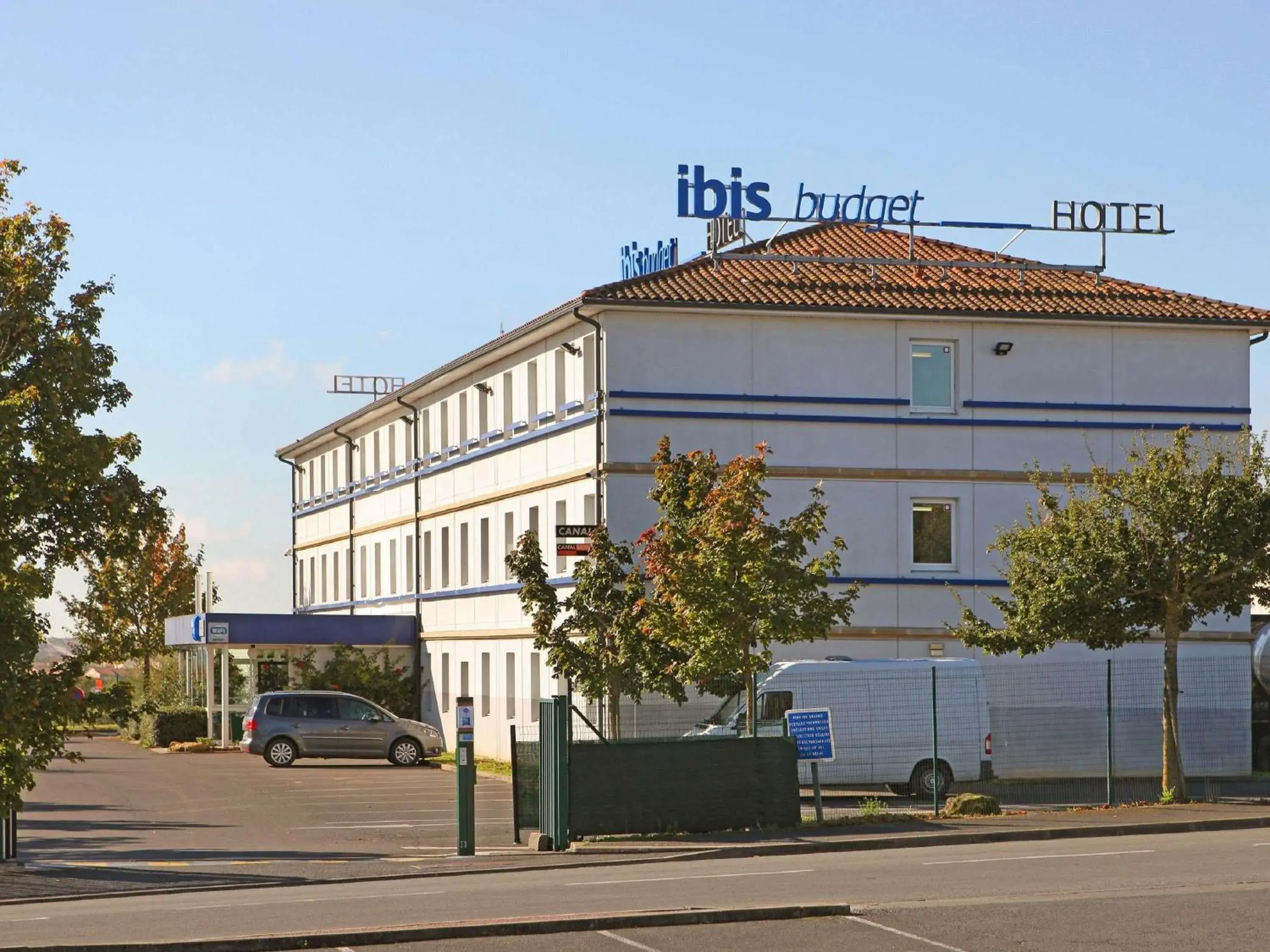 Property building in ibis budget Poitiers Nord Futuroscope Property building in ibis budget Poitiers Nord Futuroscope